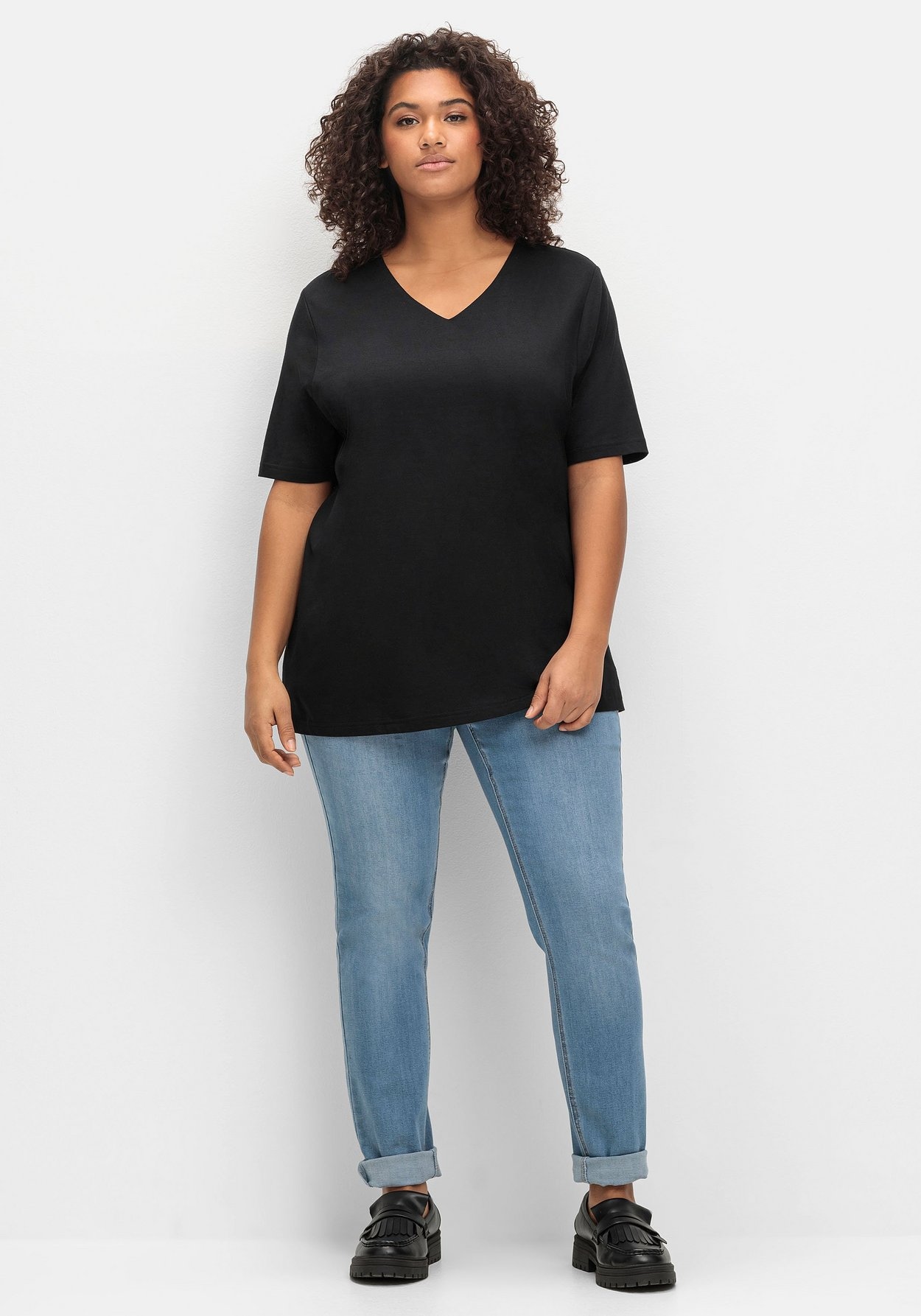 Sheego T-Shirt »T-Shirt mit doppellagigem Vorderteil«