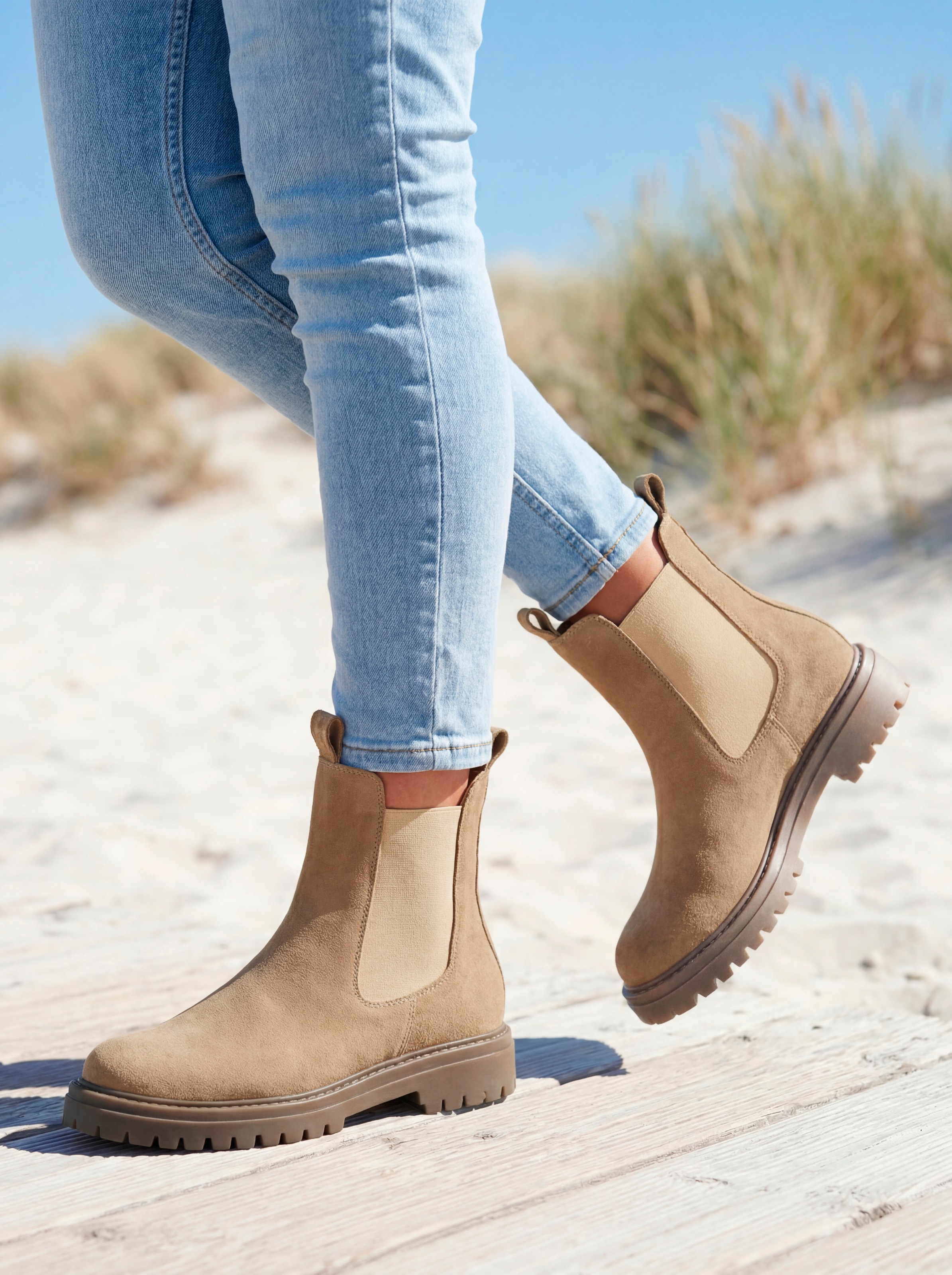 Elbsand Stiefelette »Schlupfstiefel, Bikerboots, Sommerstiefelette, Lederstiefelette«  Chelseaboots aus weichem Leder mit Stretch-Einsätzen