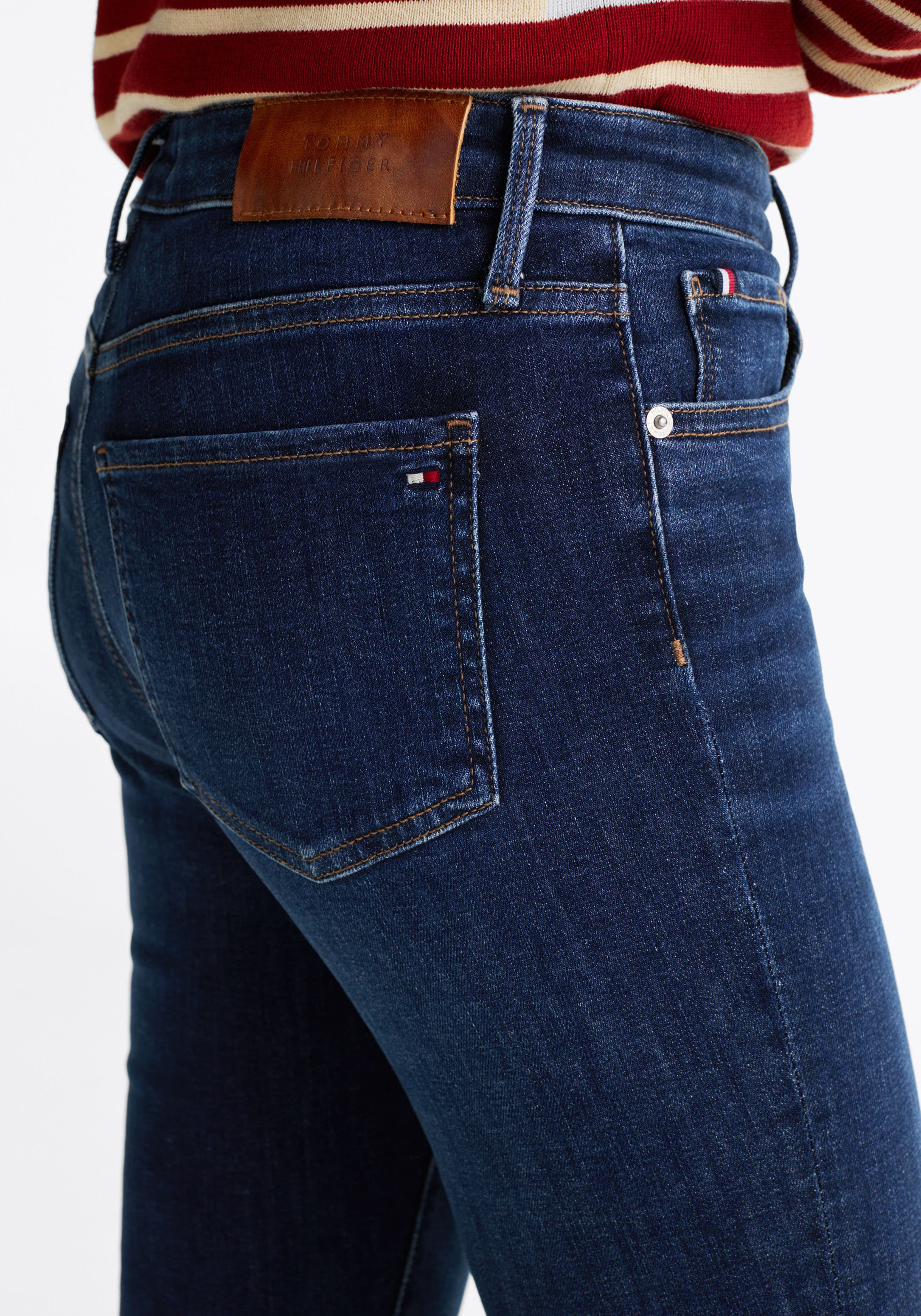 Tommy Hilfiger Skinny-fit-Jeans »HERITAGE COMO SKINNY RW«, (TH FLEX COMO SKINNY RW), mit Tommy Hilfiger Logo-Badge