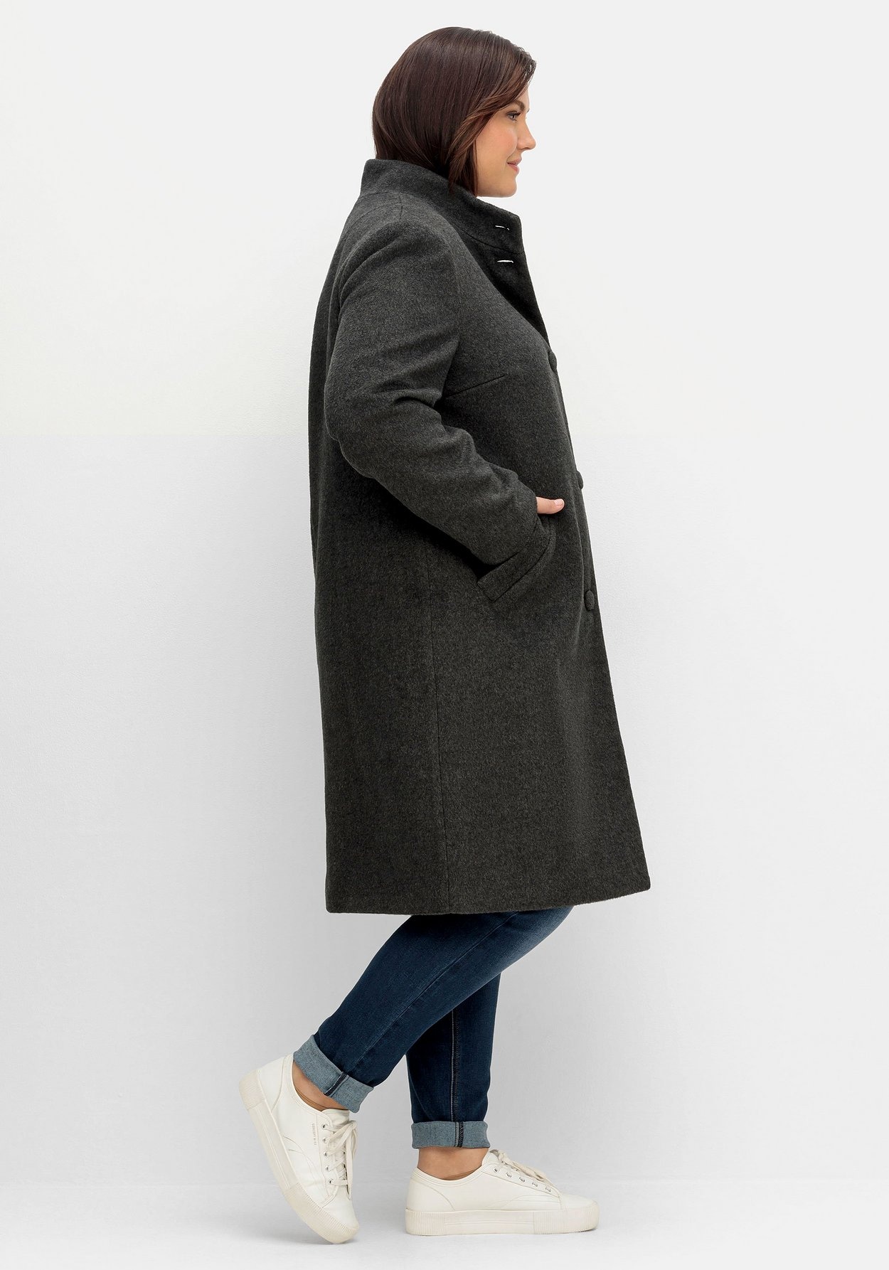 Sheego Wintermantel »Oversized-Mantel mit Stehkragen, in flauschiger Qualität«, mit Stehkragen, in flauschiger Qualität