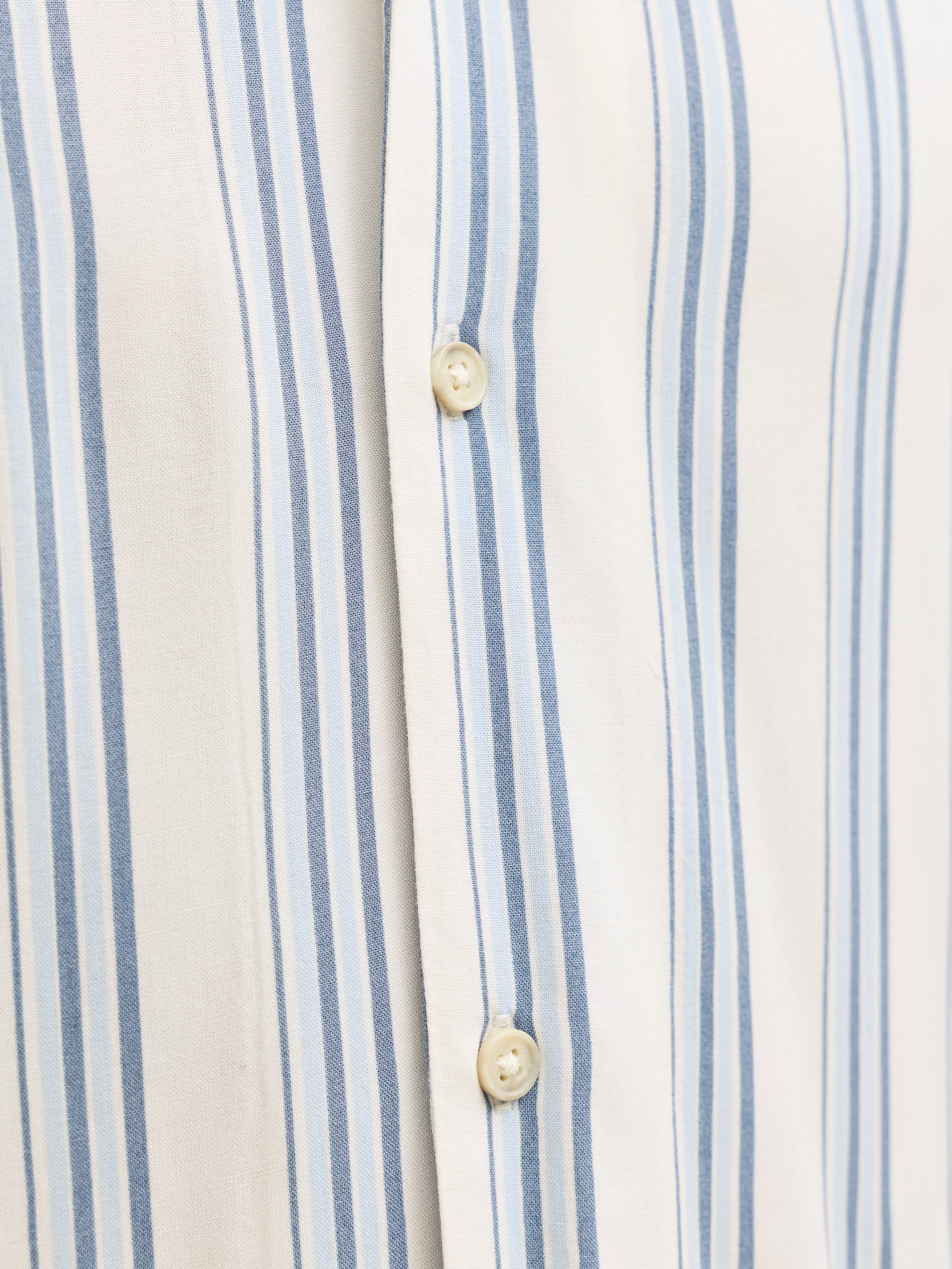 Jack & Jones Kurzarmhemd »JJEJEFF RESORT STRIPE SHIRT S/S SN« Viskose, loose fit