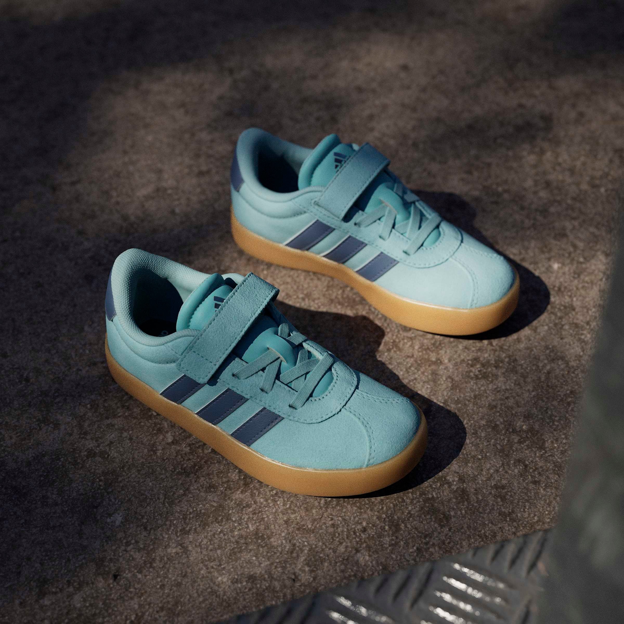 adidas Sportswear Sneaker »VL COURT 3.0«  inspiriert vom Design des adidas Handball Spezial