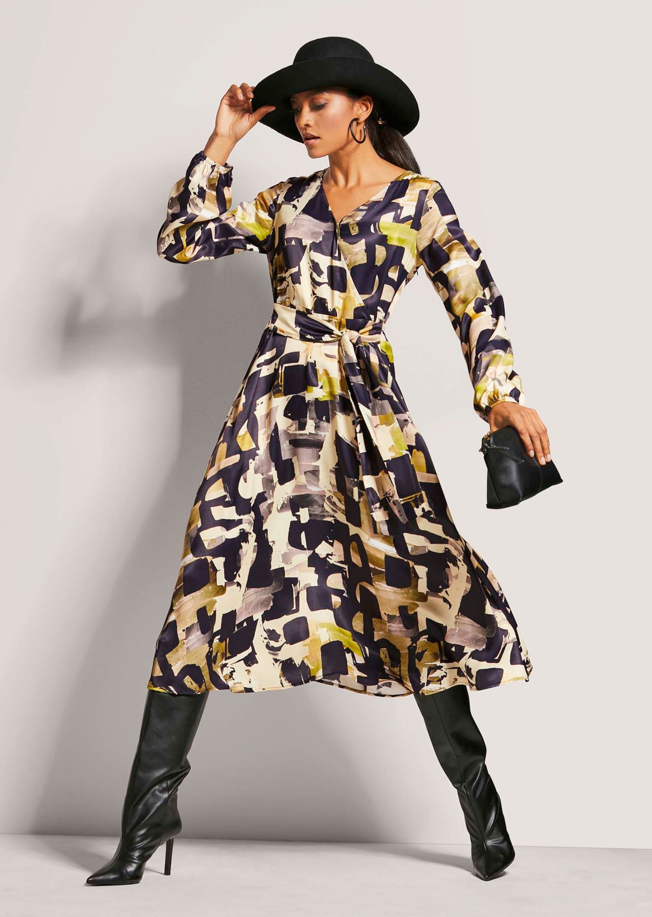 MADELEINE Midikleid »Kleid Kleid mit Bindegürtel«