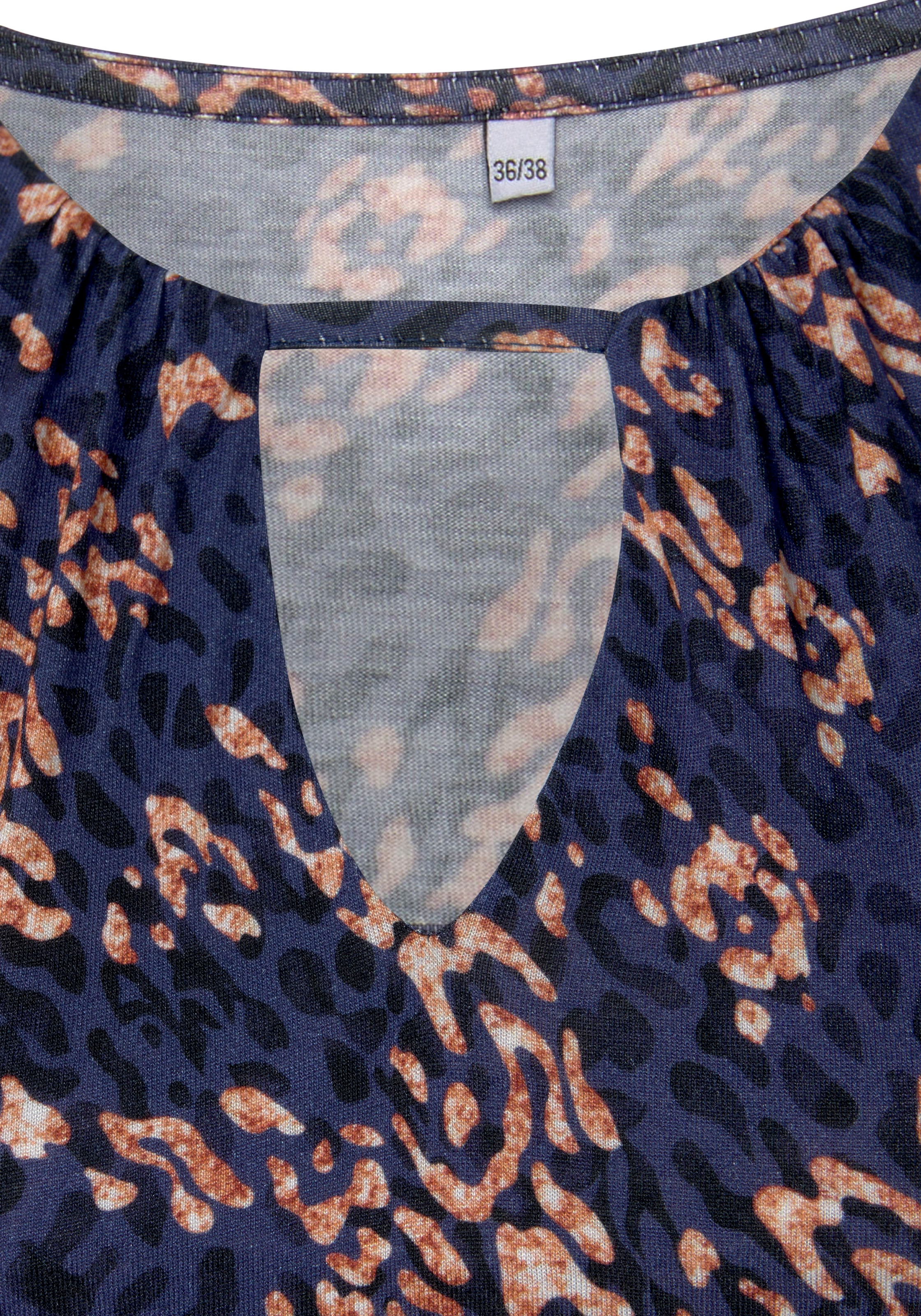 Vivance Kurzarmshirt, mit Alloverdruck mit Cut-out, figurbetontes T-Shirt