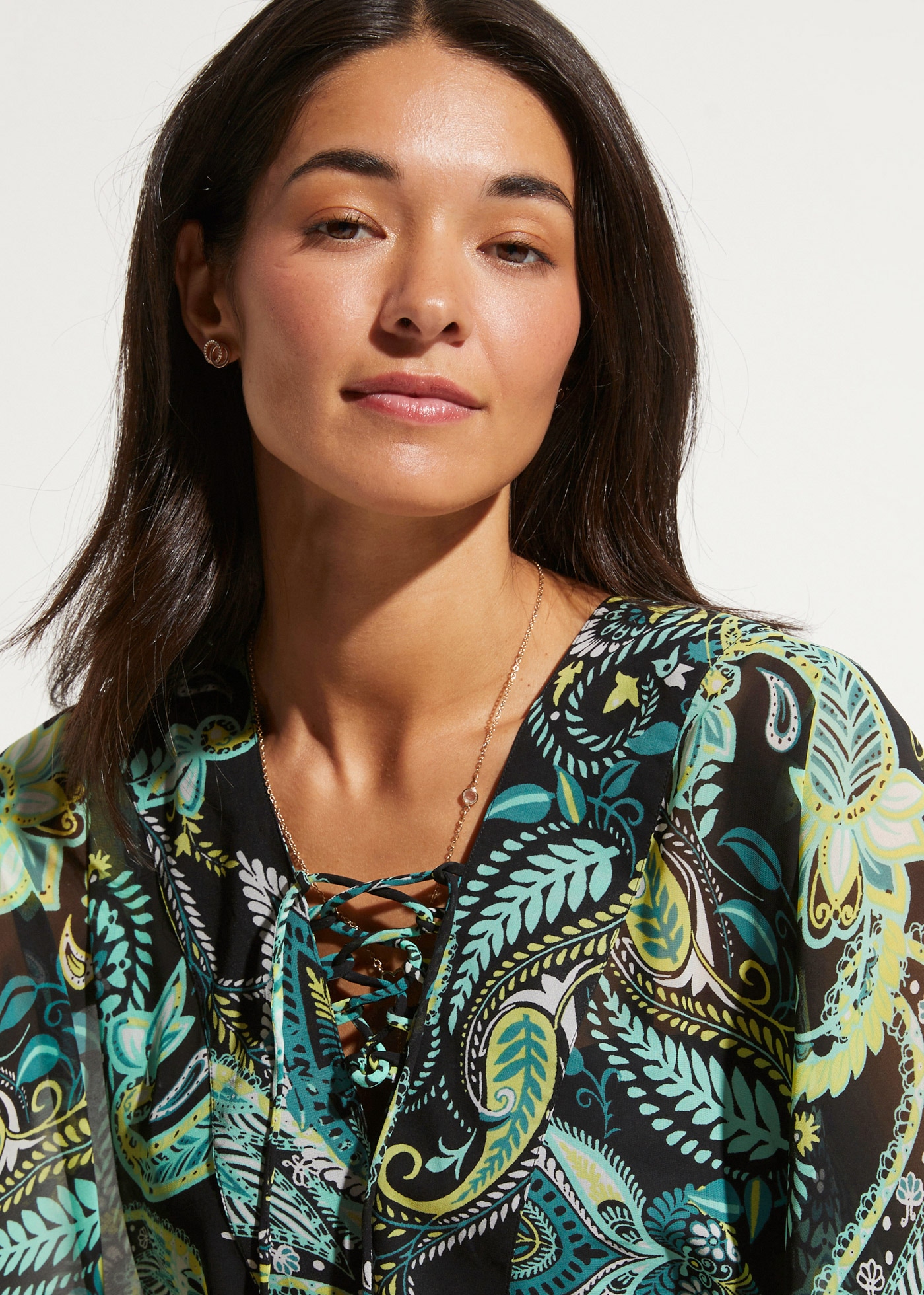 bonprix Tunikakleid »Strandtunika aus leichtem Chiffon« Ohne Taschen aus leichtem Chiffon, lockere loose fit Passform, mit Paisley-Muster