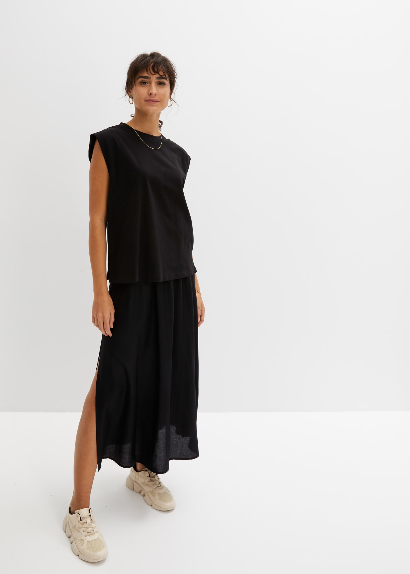 bonprix Oversize-Shirt lässiger Oversize-Schnitt, verstärkte Schulter, ärmellos
