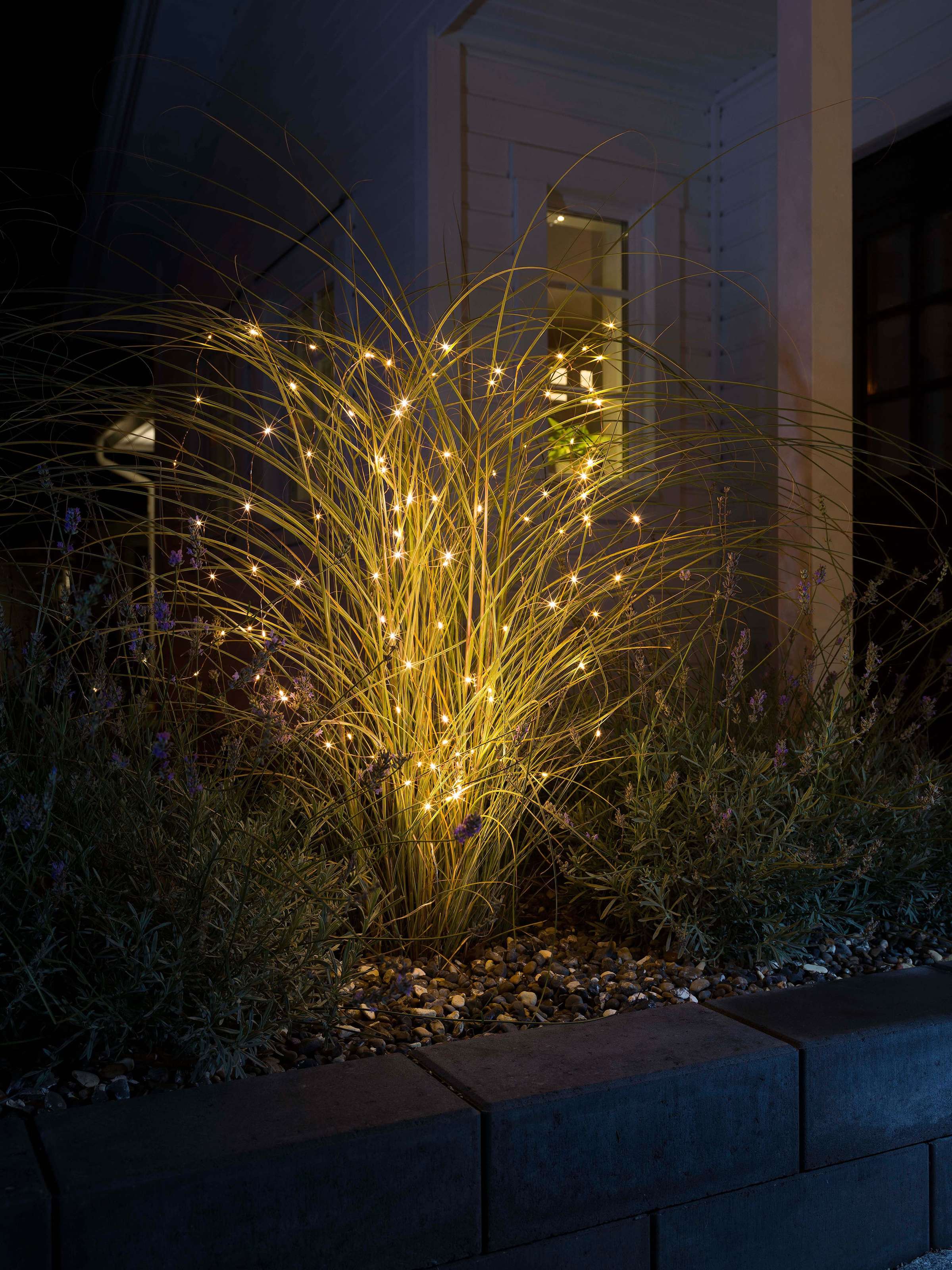 KONSTSMIDE LED-Lichterkette »Weihnachtsdeko aussen«, 100 St.-flammig, LED Tropfenlichterkette, 100 bernsteinfarbene Dioden