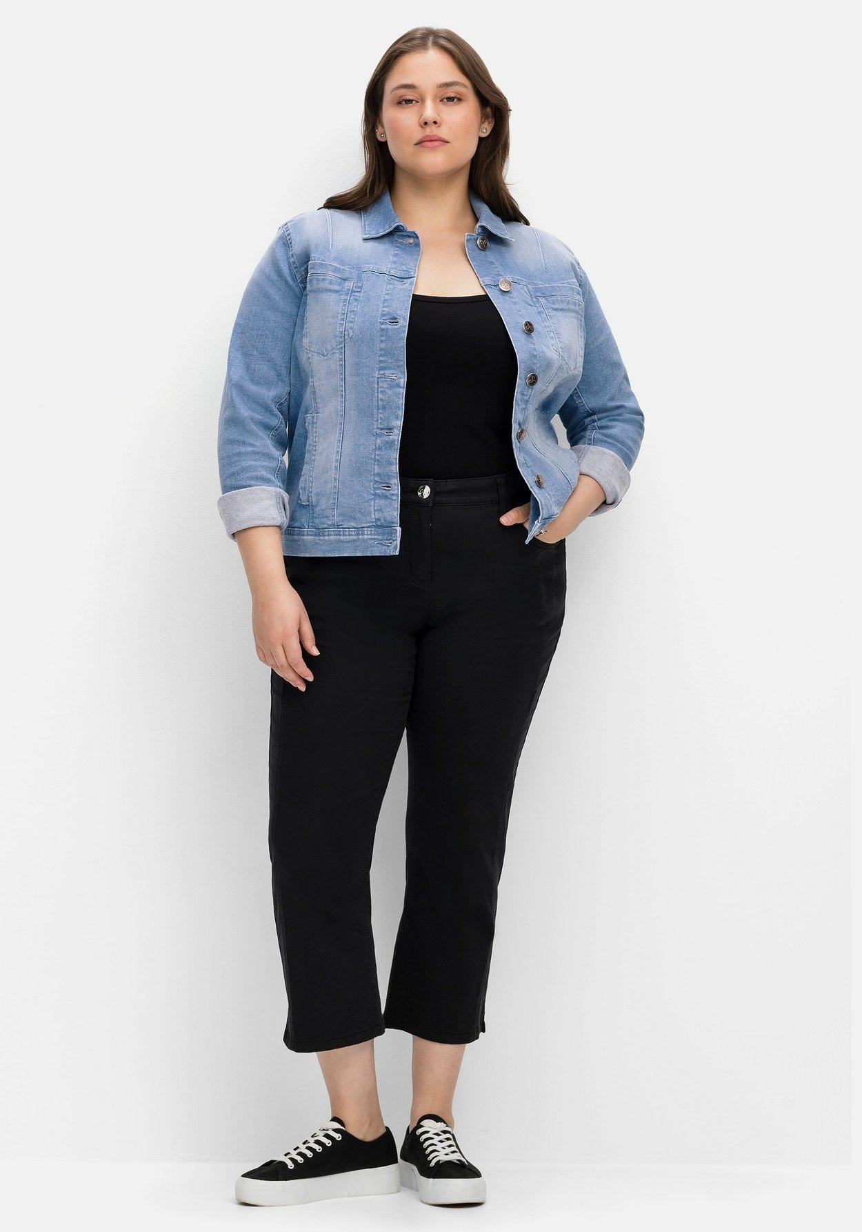 Sheego Jeansjacke »Jeansjacke in modisch kurzer Form«, ohne Kapuze, in modisch kurzer Form