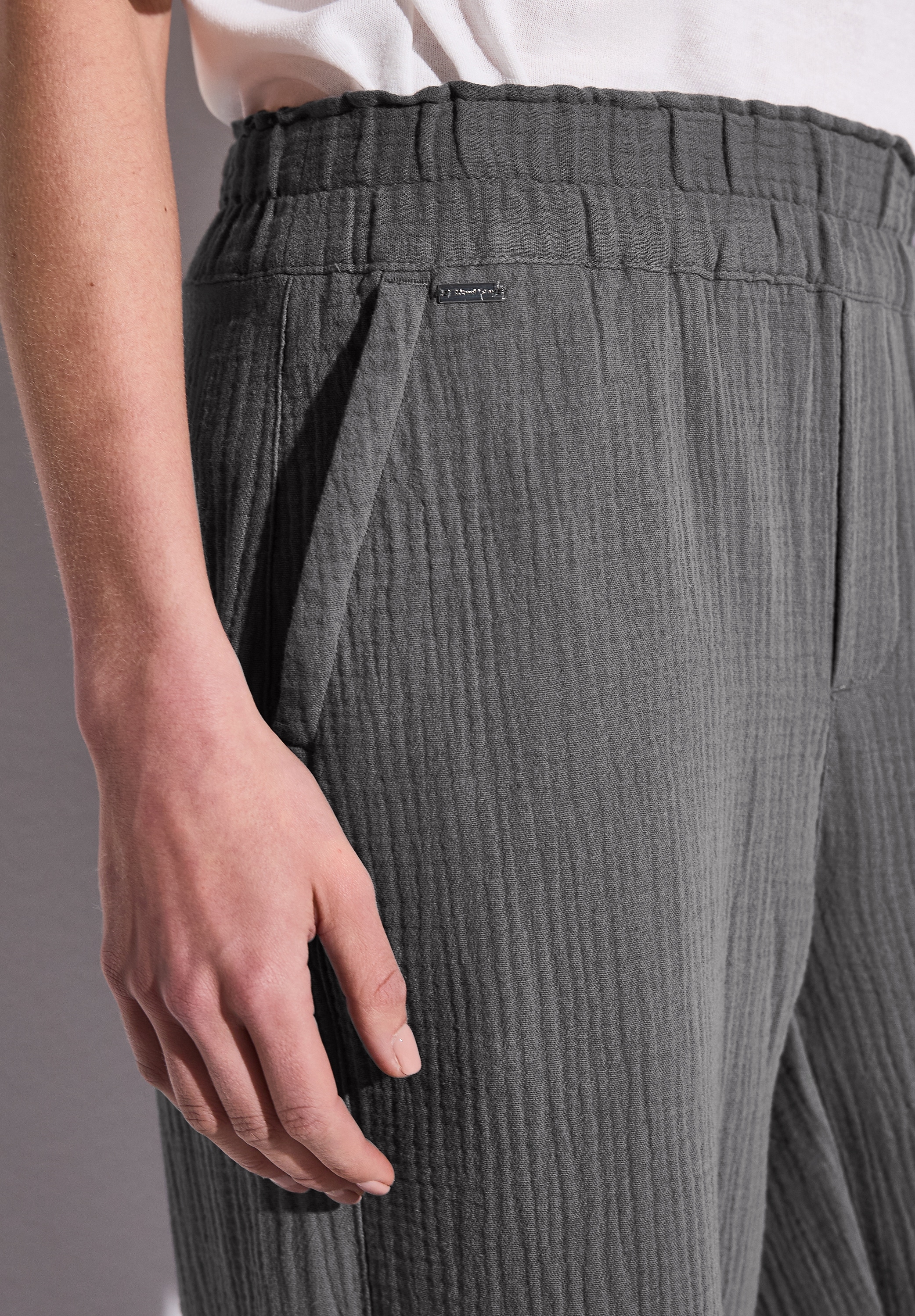 STREET ONE Stoffhose, Sommerhose in Struktur-Optik
