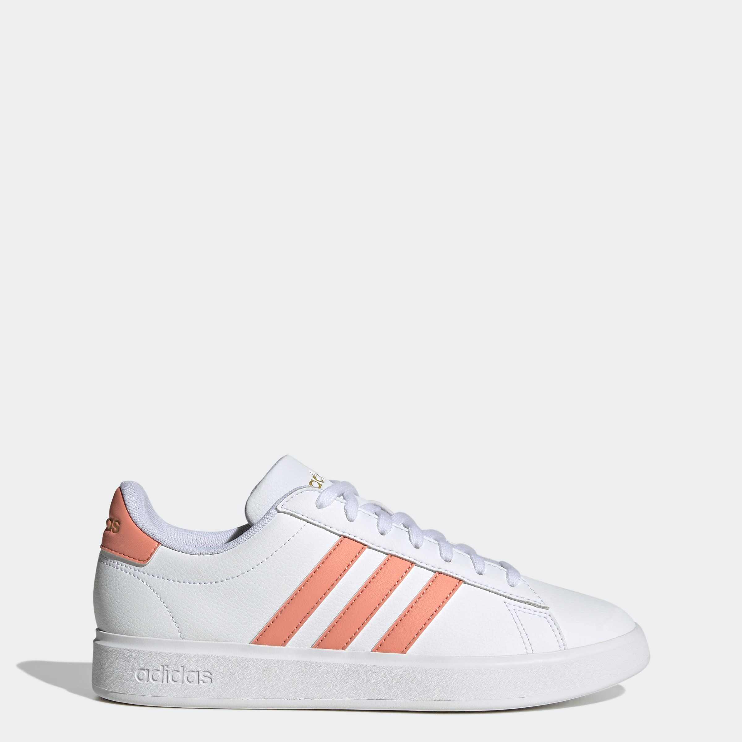 adidas Sportswear Sneaker »GRAND COURT CLOUDFOAM LIFESTYLE COURT COMFORT«, Design auf den Spuren des adidas Superstar