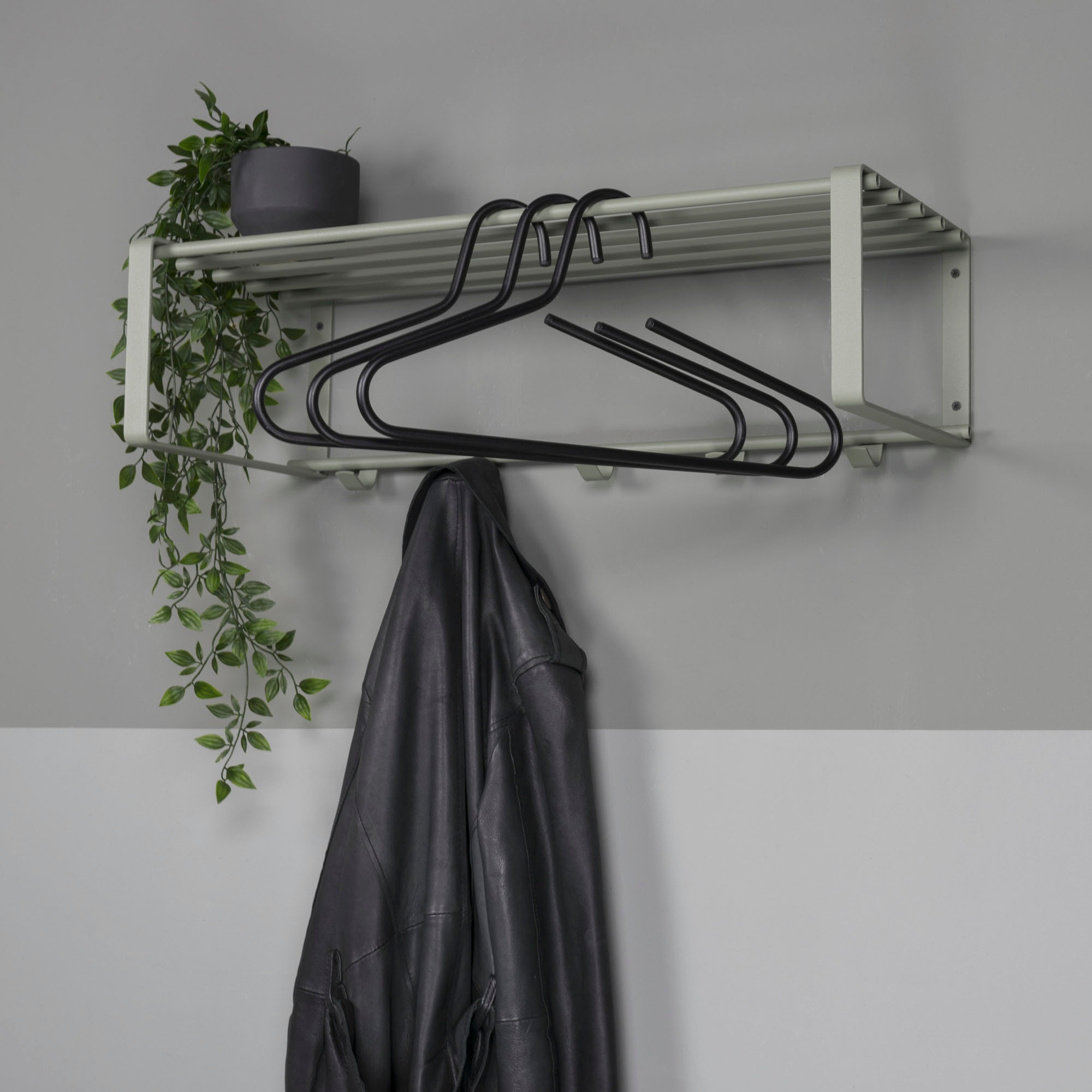 Spinder Design Garderobenleiste »REX« Wandgarderobe aus Stahl mit Hutablage und 5 bzw. 7 Haken