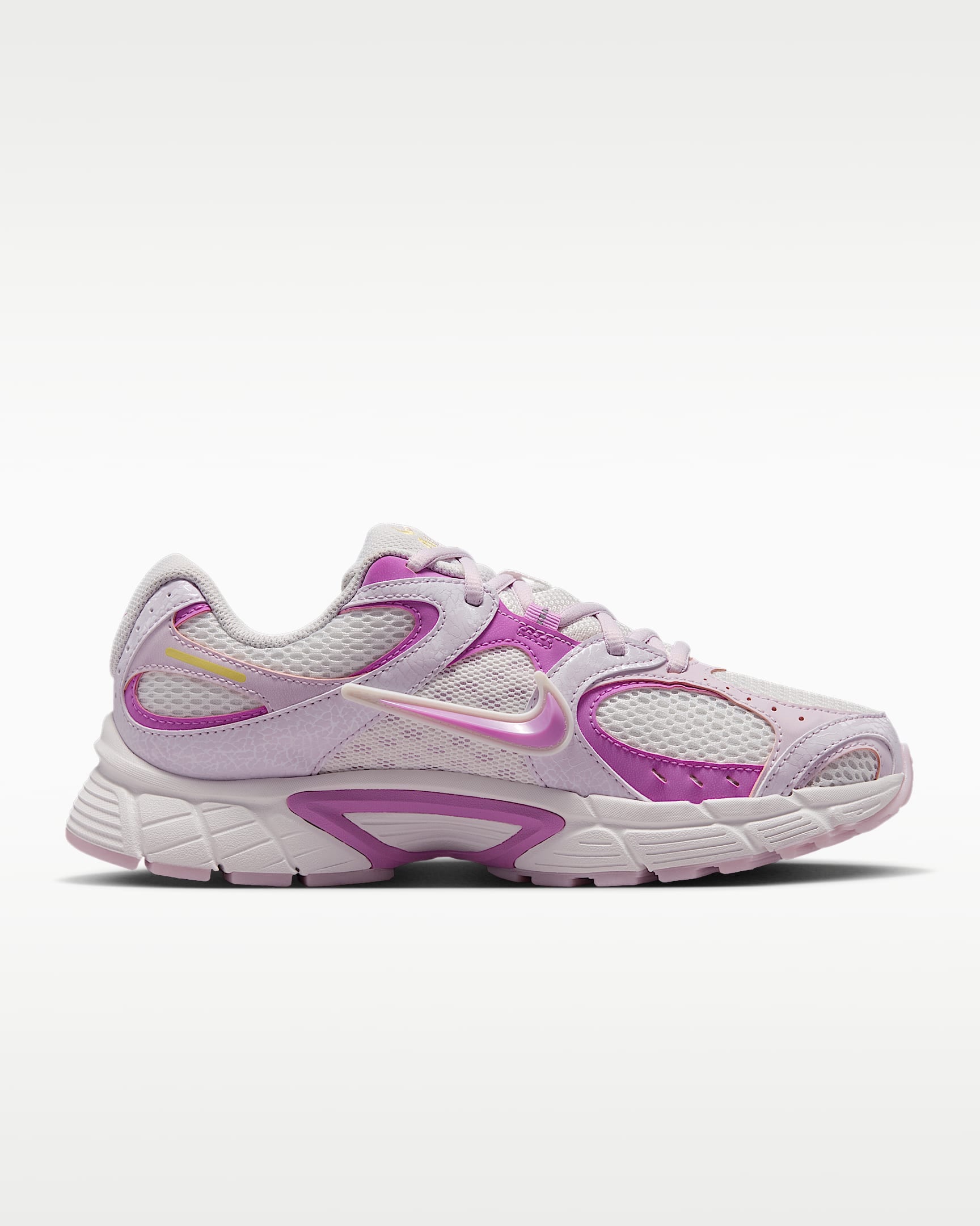 Nike Sportswear Sneaker »W V5 RNR DF«  inspiriert vom Design des Y2K Nike Vomero 5