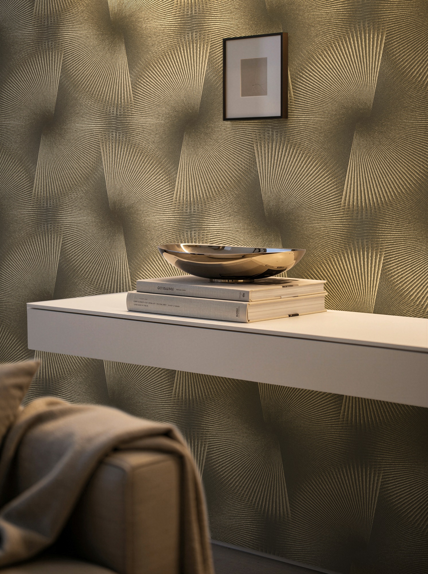 A.S. Création Vliestapete »Trend Spectrum Fan – Glamouröse 3D-Fächeroptik Vliestapete« 3D-Optik | geometrisch | glänzend strukturiert Grafisches Fächermotiv mit räumlicher Wirkung und edlem Glanz