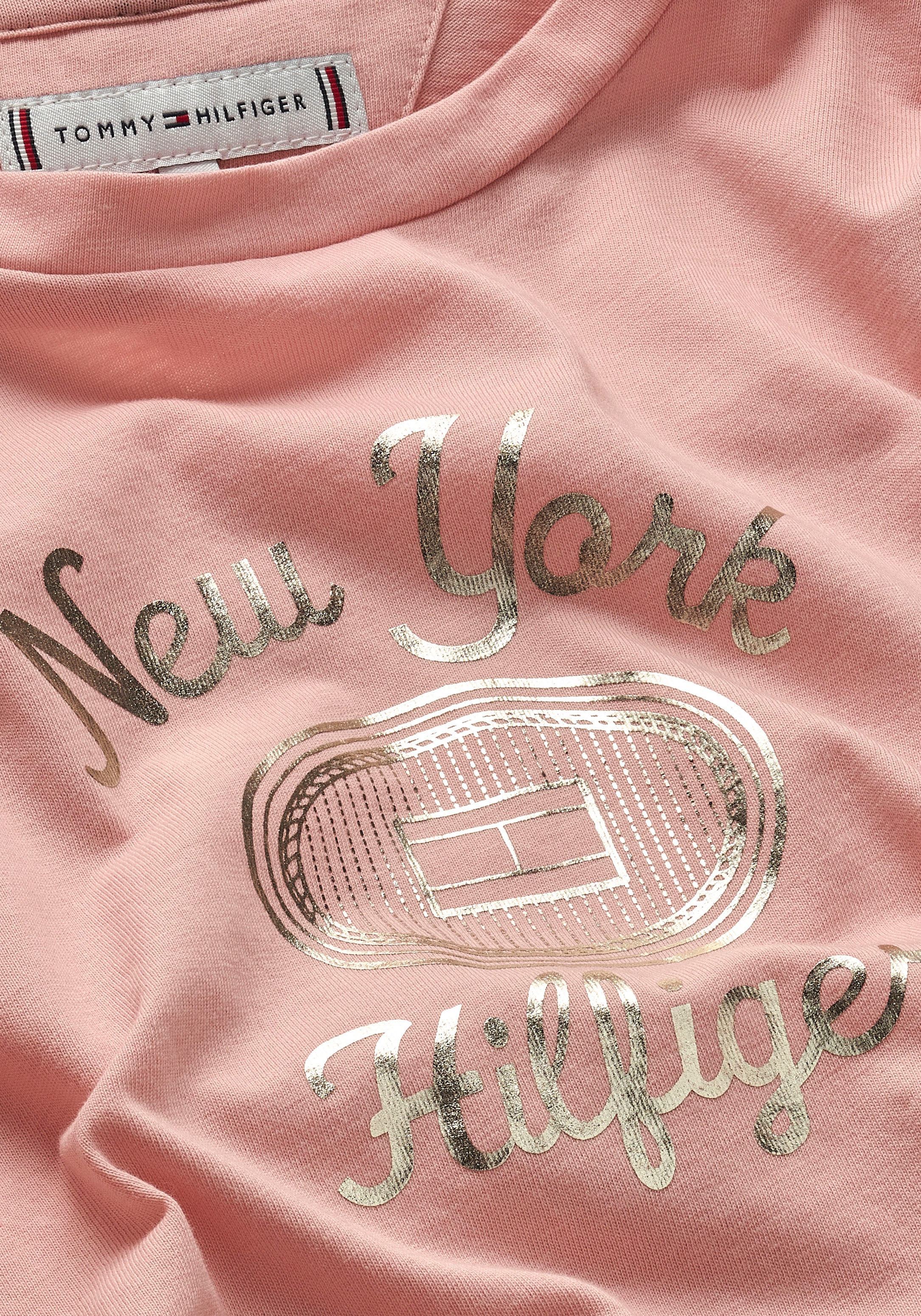 Tommy Hilfiger Kurzarmshirt »HILFIGER NY FOIL REG TEE SS«, Kinder bis 16 Jahre mit Logoprägung