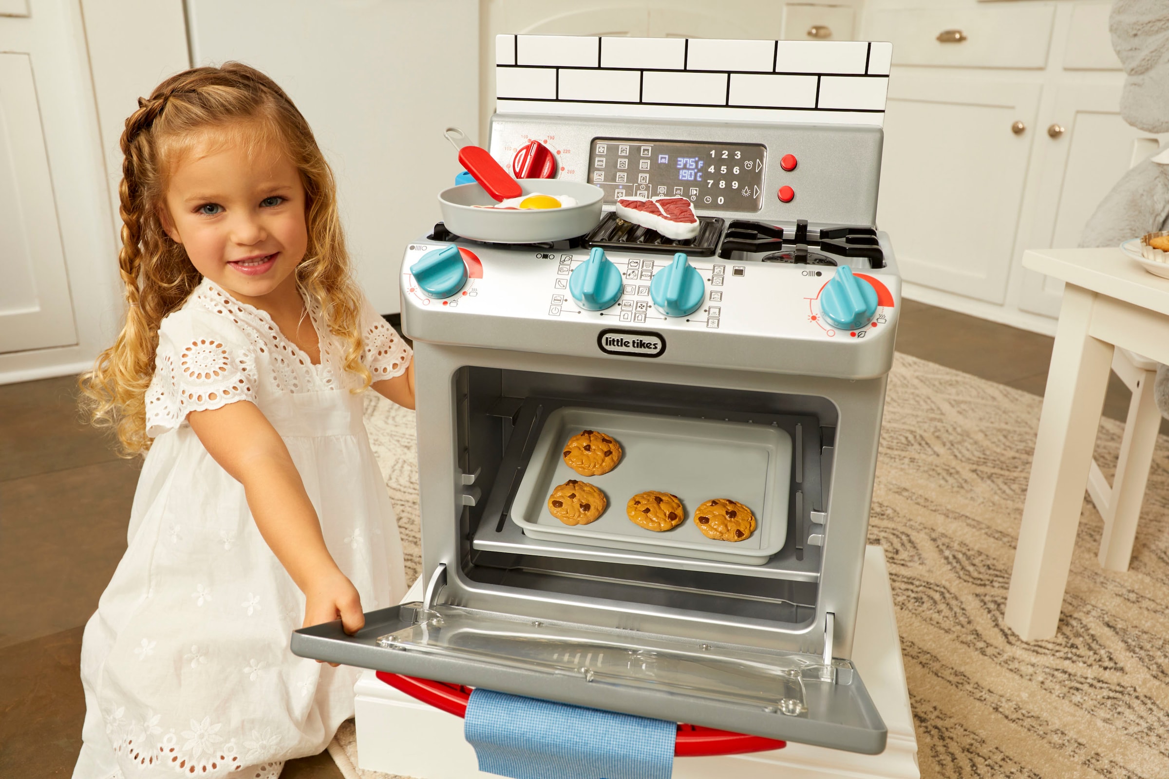 Little Tikes® Kinder-Herd »First Oven«, mit Licht und Sound