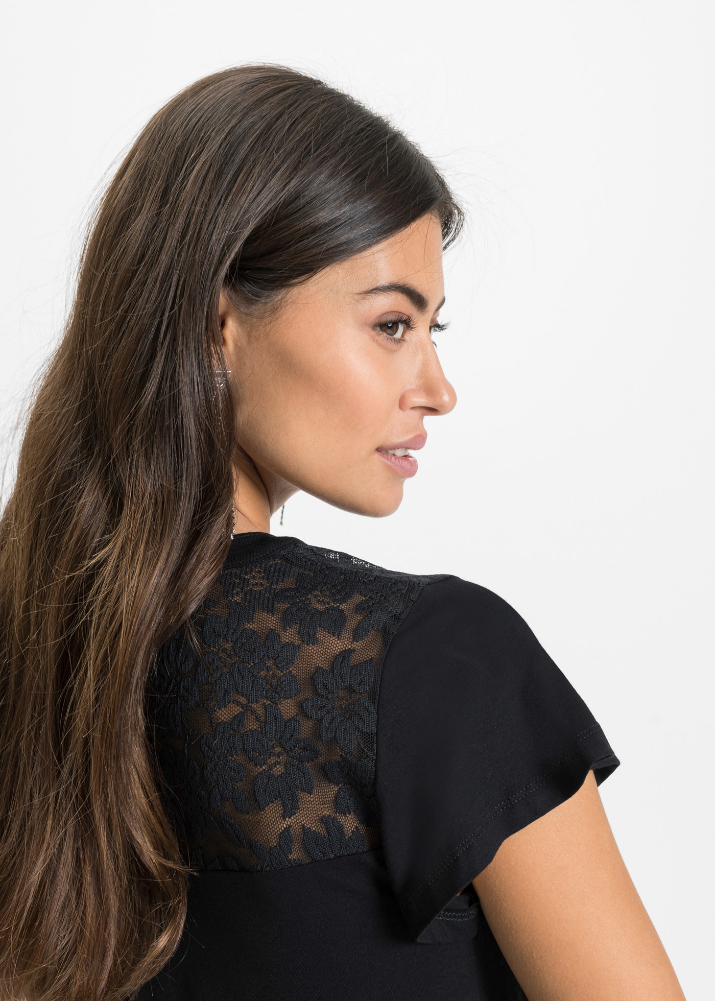 bonprix Henleyshirt »Henleyshirt aus Viskose-Mix« figurumschmeichelnde Passform, Kurzarm, aus Viskose-Mix mit Elasthan