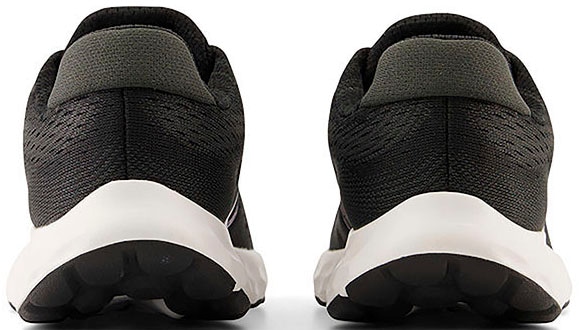 New Balance Laufschuh »520«