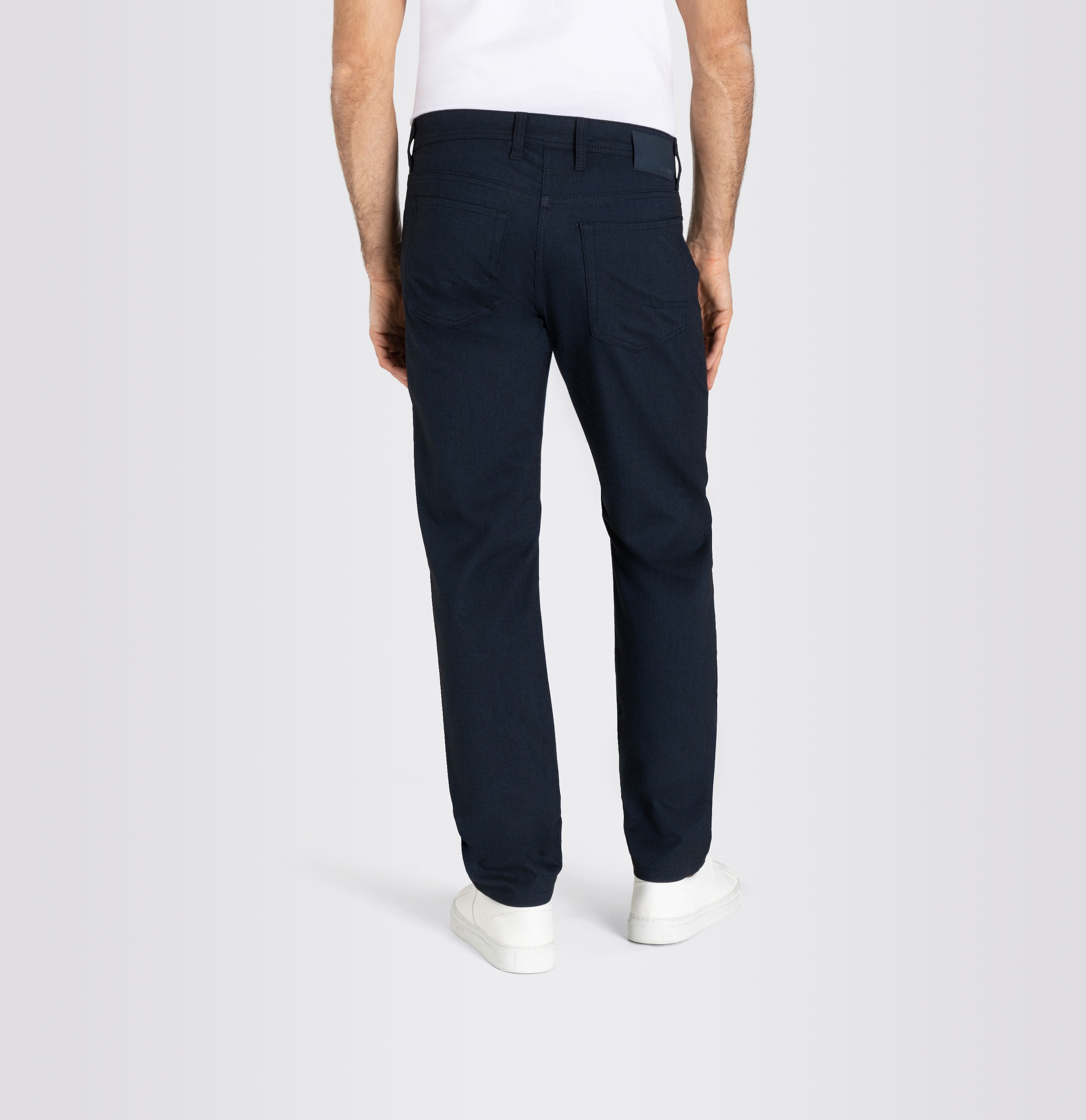 MAC Straight-Jeans »Arne«, in gepflegter Optik, mit Stretch