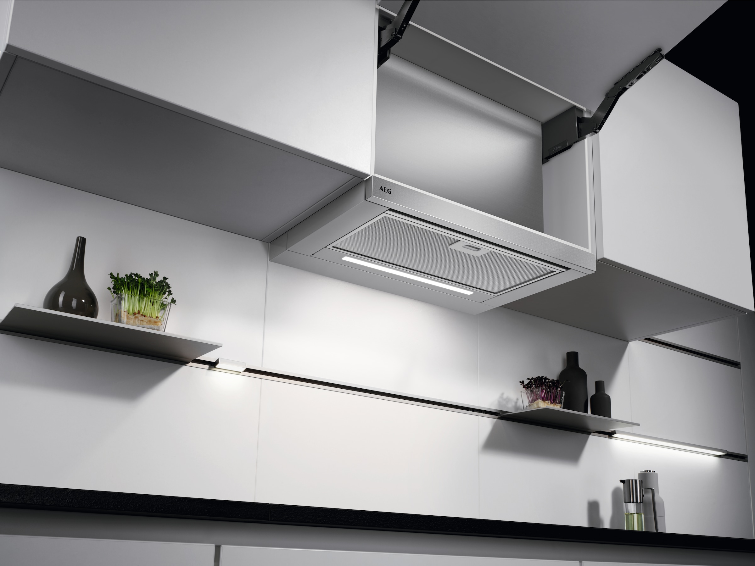 AEG Flachschirmhaube »DPS5650AM 942022603« 3 Stufen + Intensivstufe,Abluft- und Umluftbetrieb, LED-Leuchtstreifen