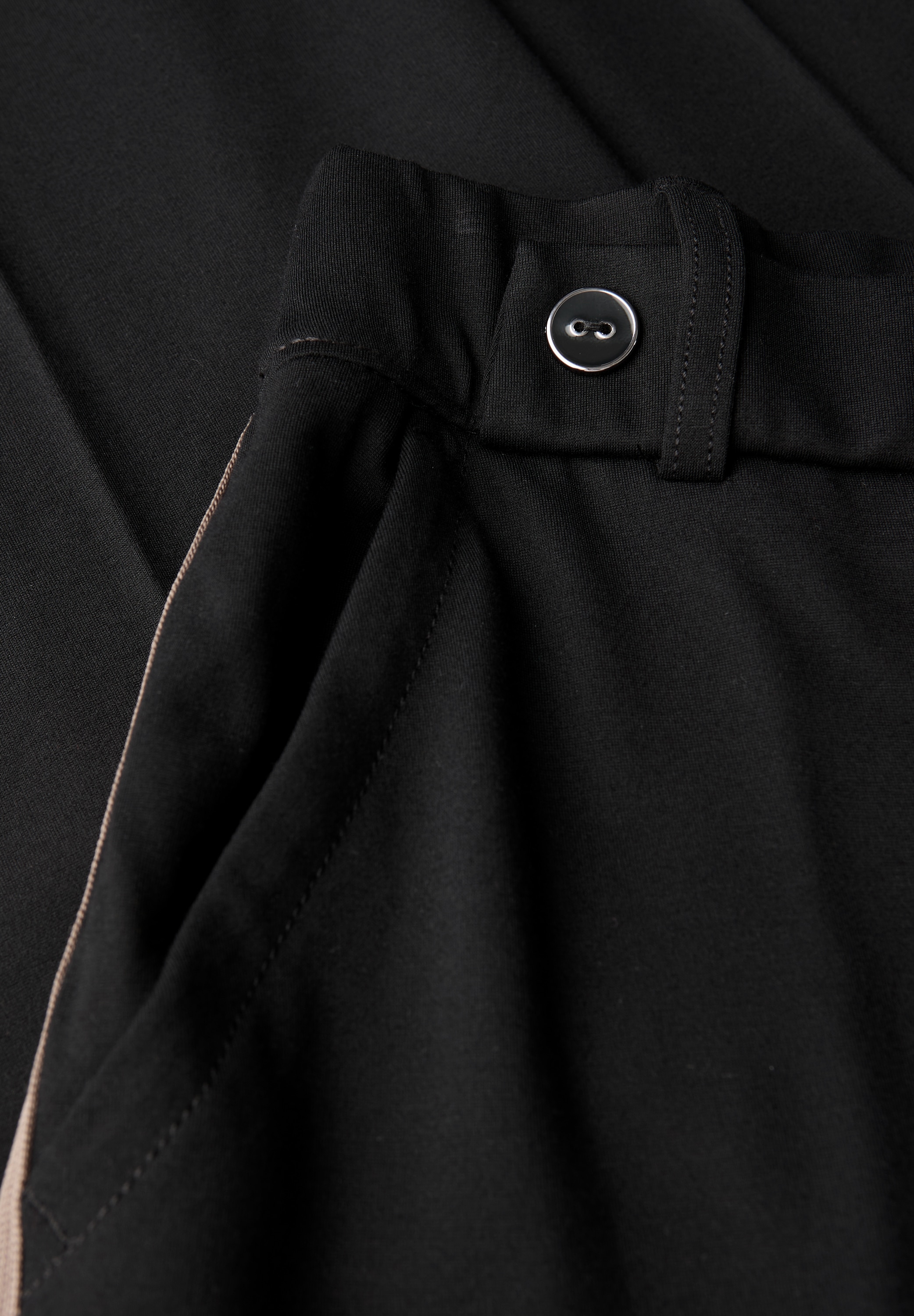 STREET ONE Stoffhose  mit Galonstreifen und aus Viskose mit Elasthan