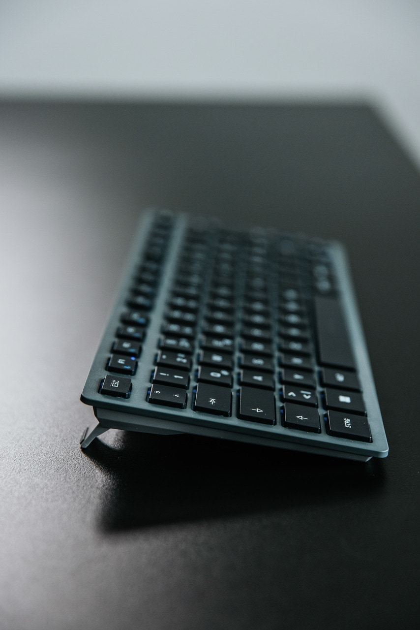 Cherry Wireless-Tastatur »KW 7100 MINI BT«, Multipoint 3 BT, Inkl. Transporttasche
