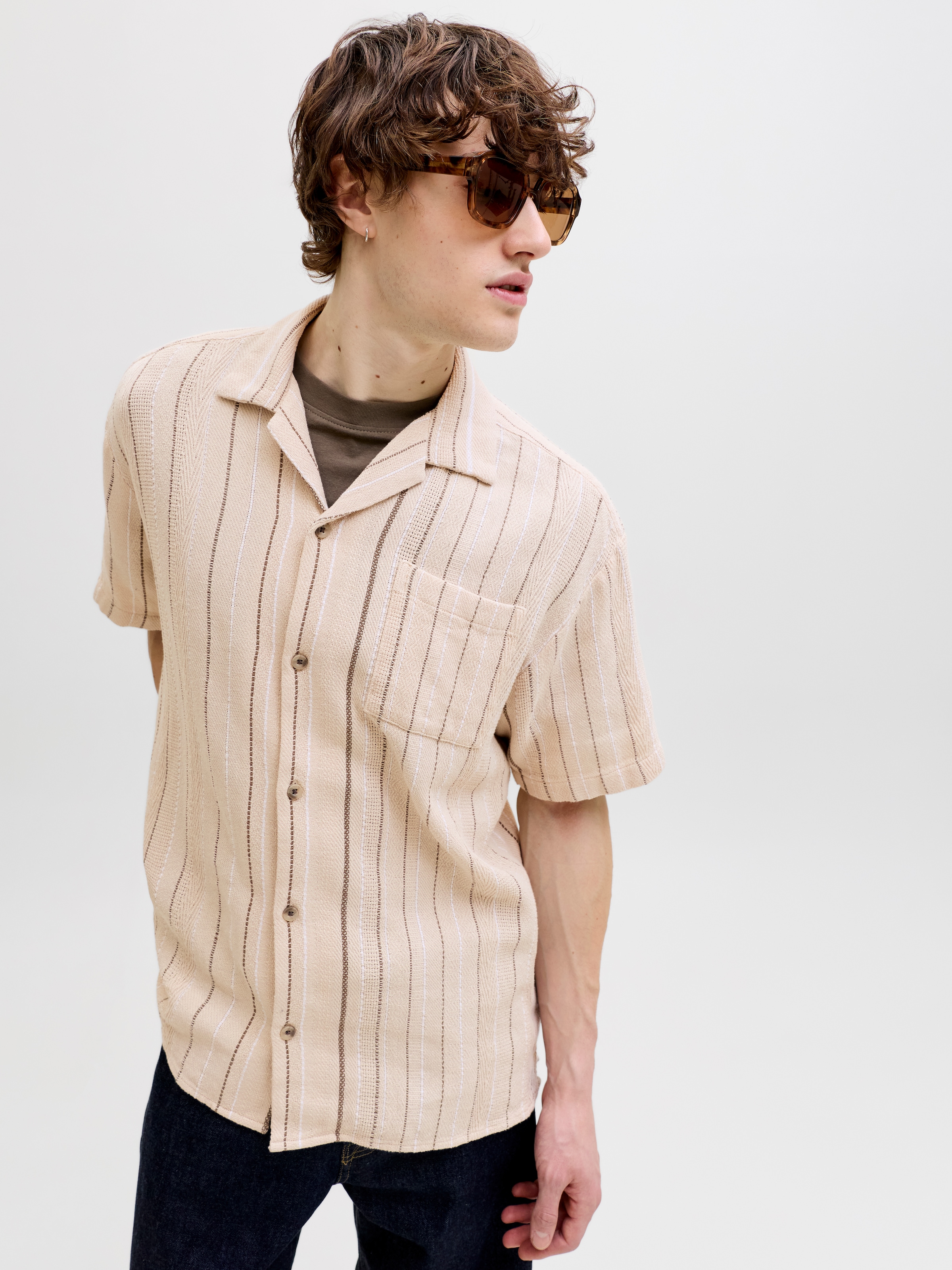 Jack & Jones Kurzarmhemd »JJEBRADLEY STRIPED RESORT SHIRT SS LN« Baumwolle, loose fit