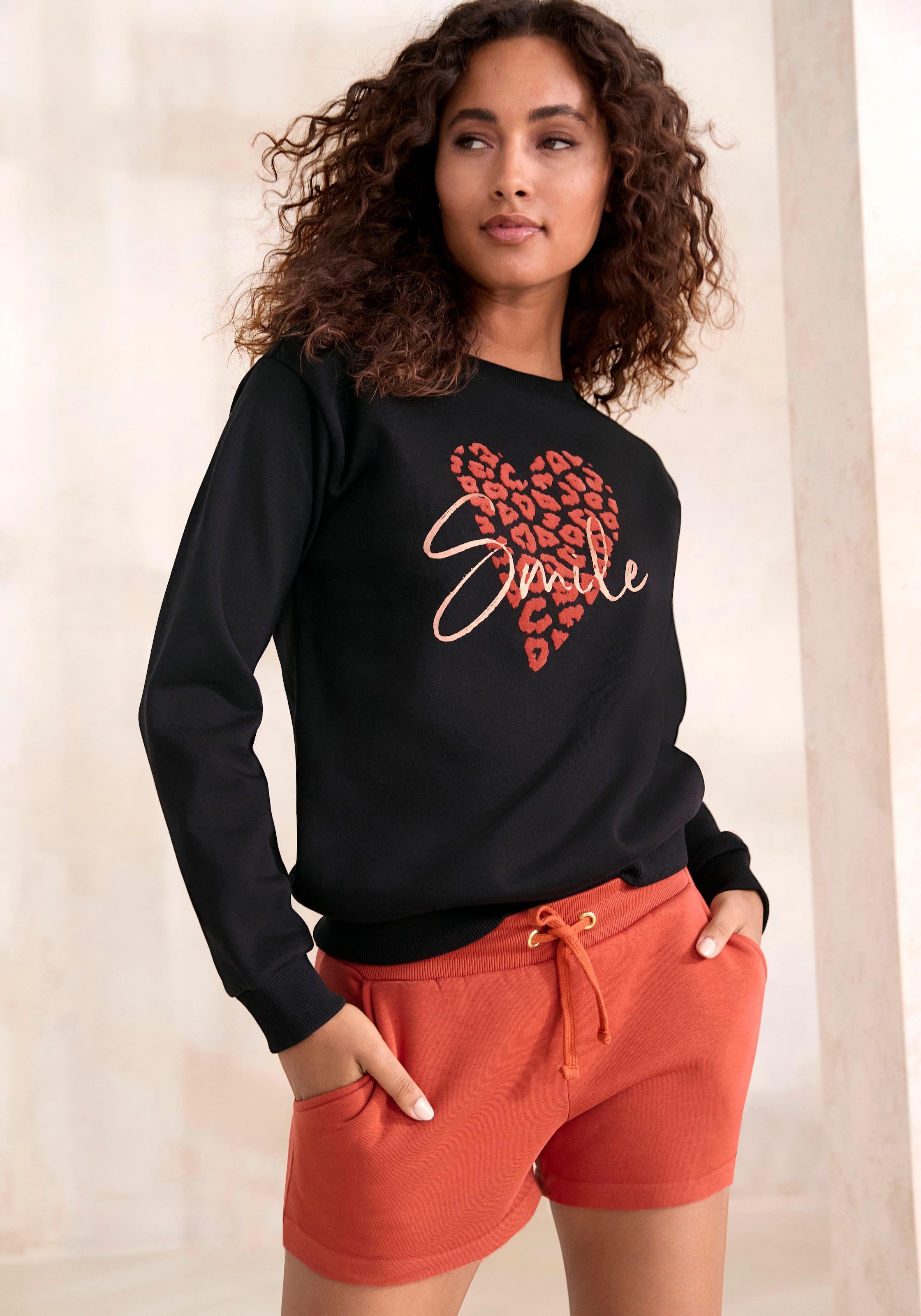 LASCANA Sweatshorts, Lounge-/Relaxshorts mit Bindeband, Loungewear