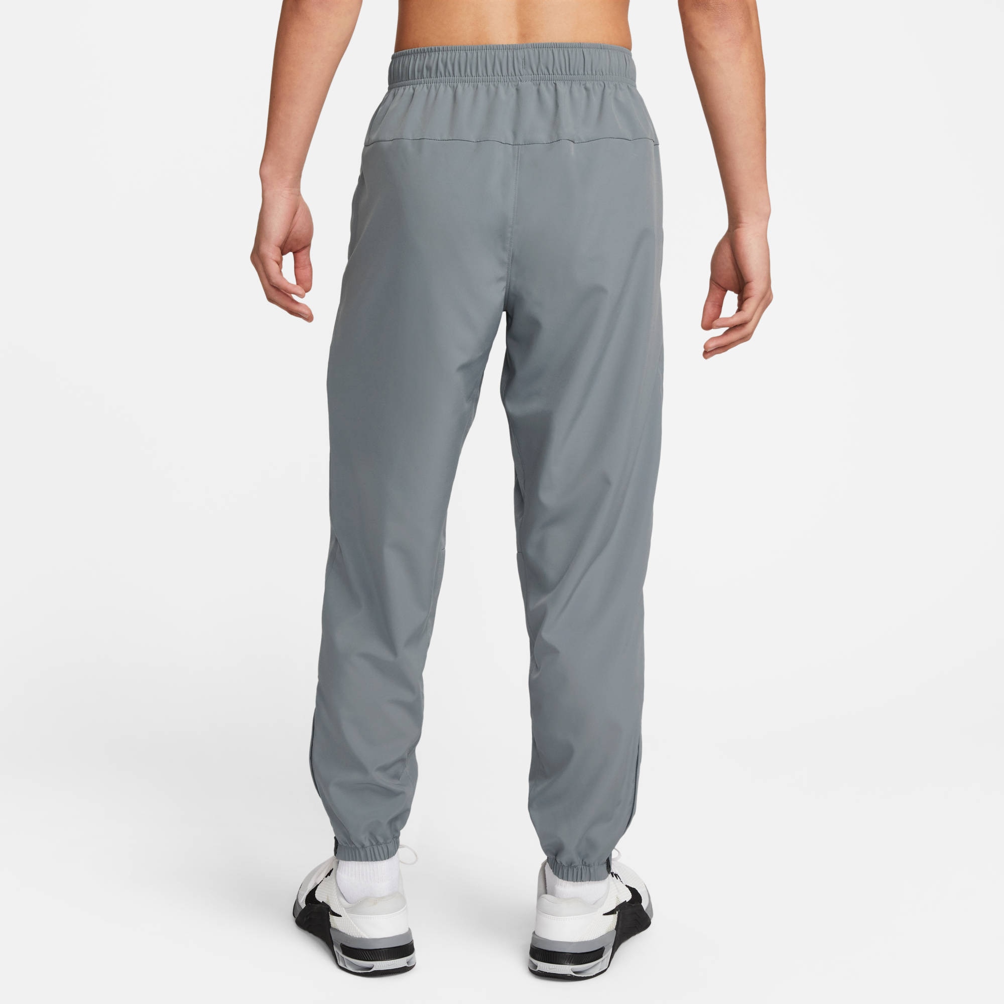 Nike Sporthose »M NK DF FORM PANT TPR«  mit Seitentaschen, schweißableitend