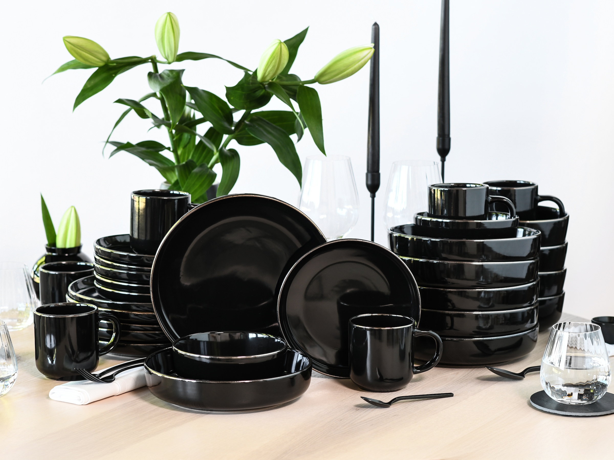 CreaTable Kombiservice »Nordic Festive, Service 30-tlg.« Minimalistisches Design, Dezente goldene Akzente