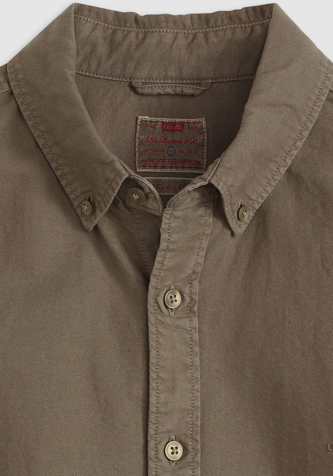 Levi's® Langarmhemd »AUTHENTIC BUTTON DOWN«, mit Ton-in-Ton Logostickerei auf der Brust