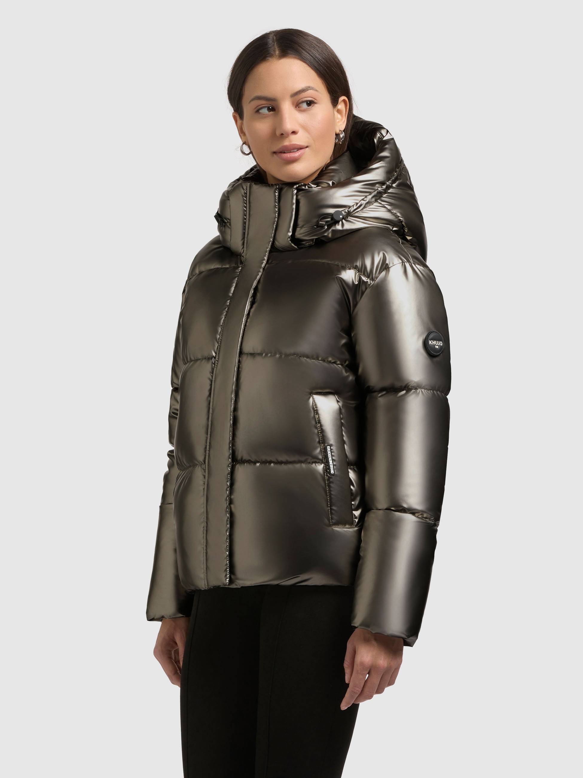 khujo Steppjacke »DEVINA2 SHINY« mit Kapuze abnehmbare Kapuze, Windschutzblende mit Magnetverschluss