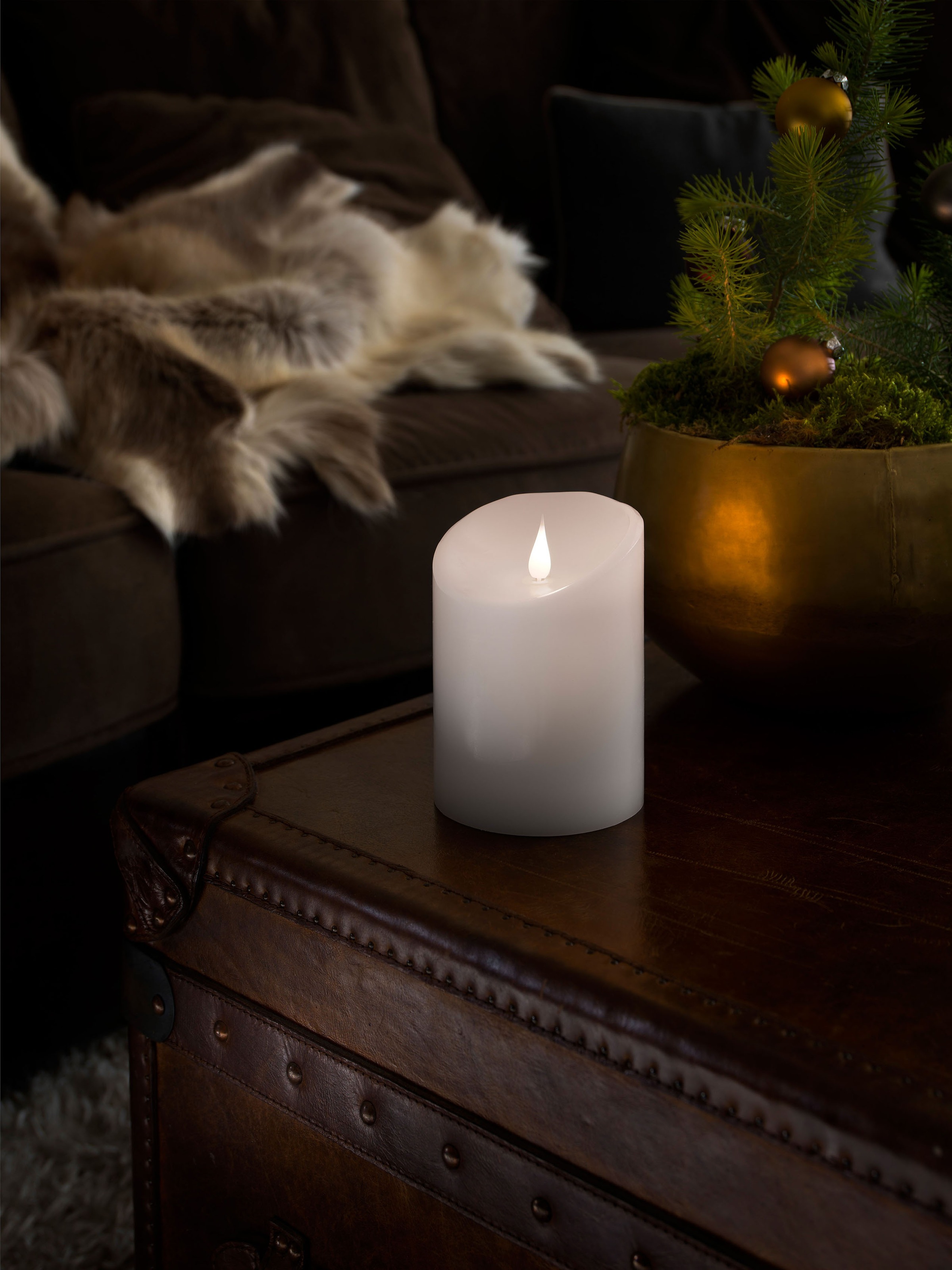 KONSTSMIDE LED-Kerze, (1 tlg.), LED Echtwachskerze, weiß, mit 3D Flamme, Ø 10 cm, Höhe: 14 cm
