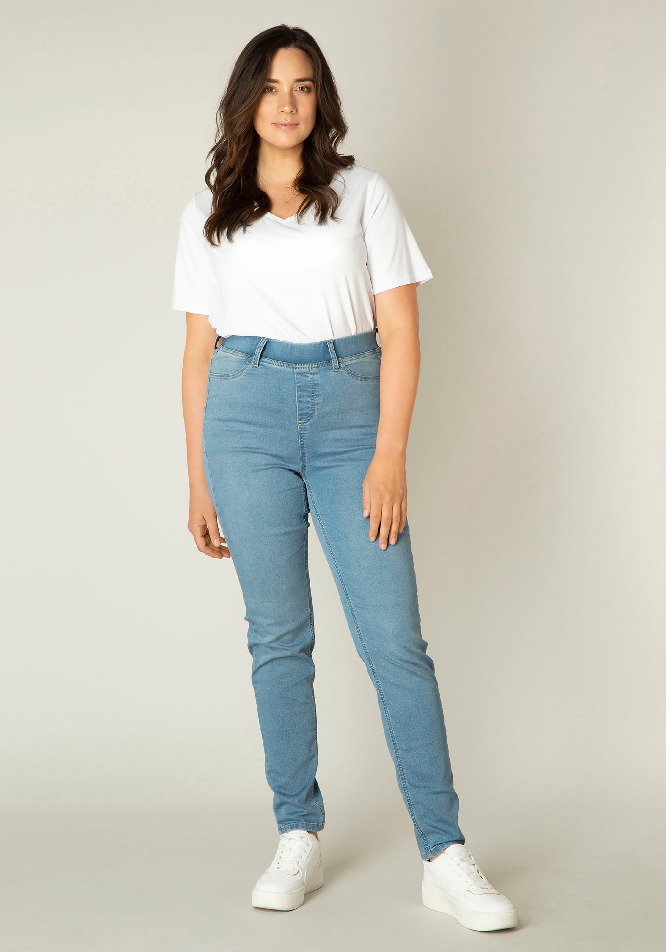 Base Level Curvy Jeansjeggings »TESSA«, mit angedeuteten Eingrifftaschen und Stretchanteil