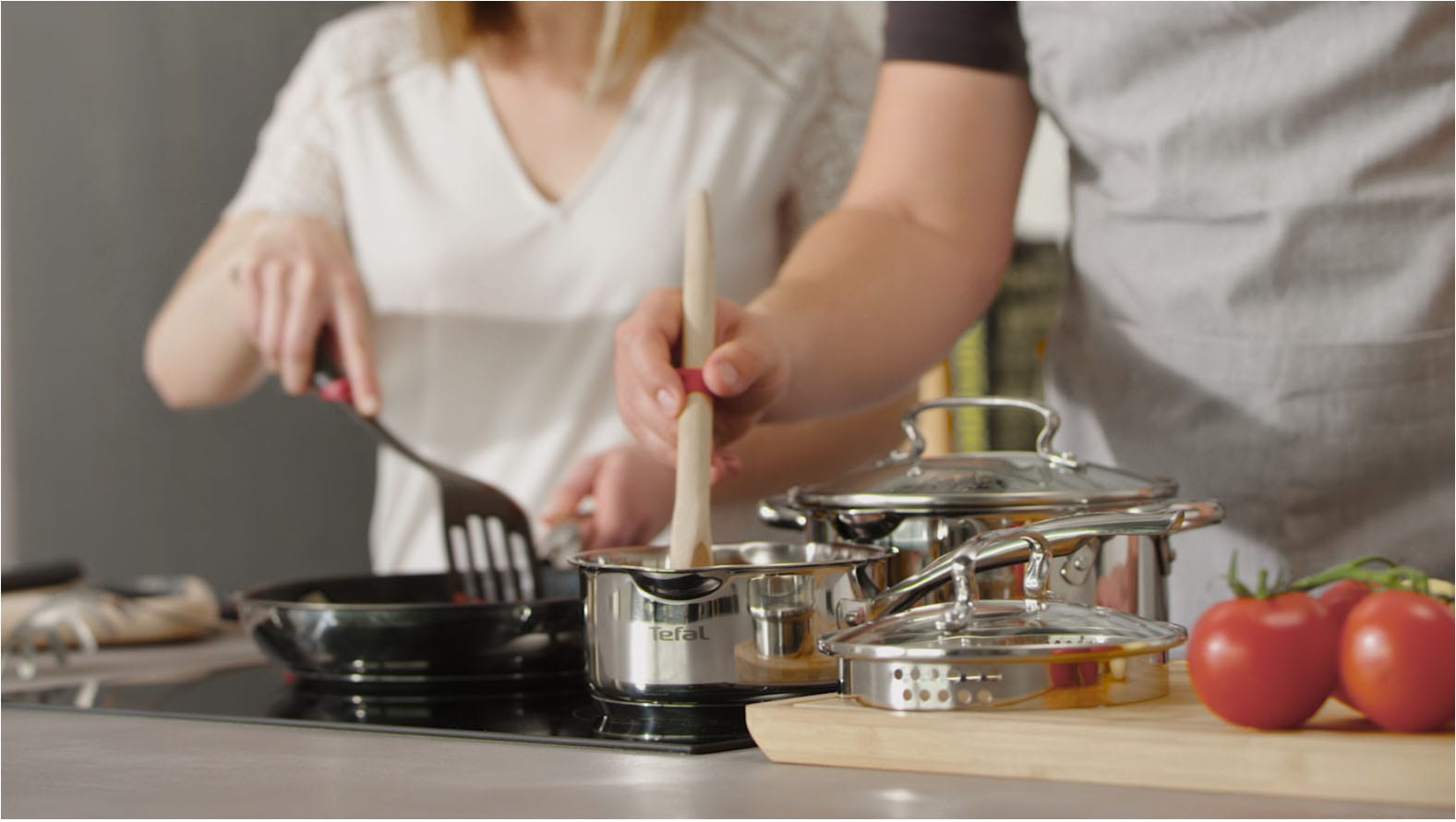 Tefal Pfannen-Set »Duetto+, langlebige Antihaftversiegelung, Thermo-Signal« Edelstahl Set, 3x Bratpfannen Ø 20/24/28 cm, 3 Stk. tlg. Edelstahl-Griff, Induktionspfanne, für aller Herdarten geeignet,G732S3
