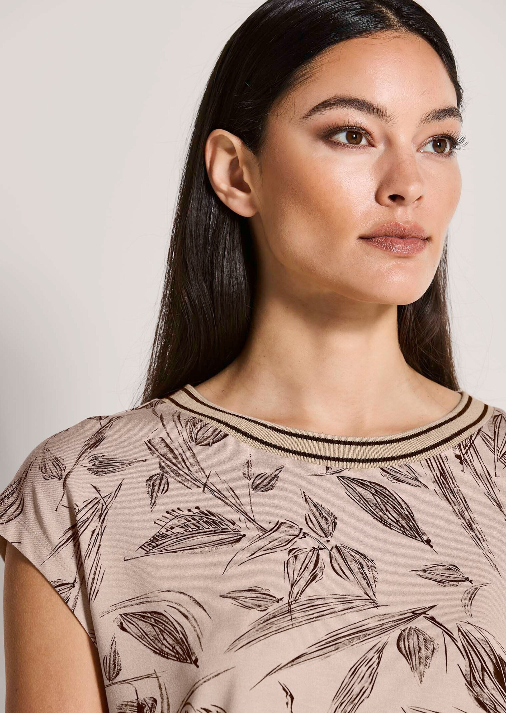 MADELEINE Kurzarmshirt »Printshirt Grafisches Shirt mit All-Over-Print, Kurzarm« Ringelblende