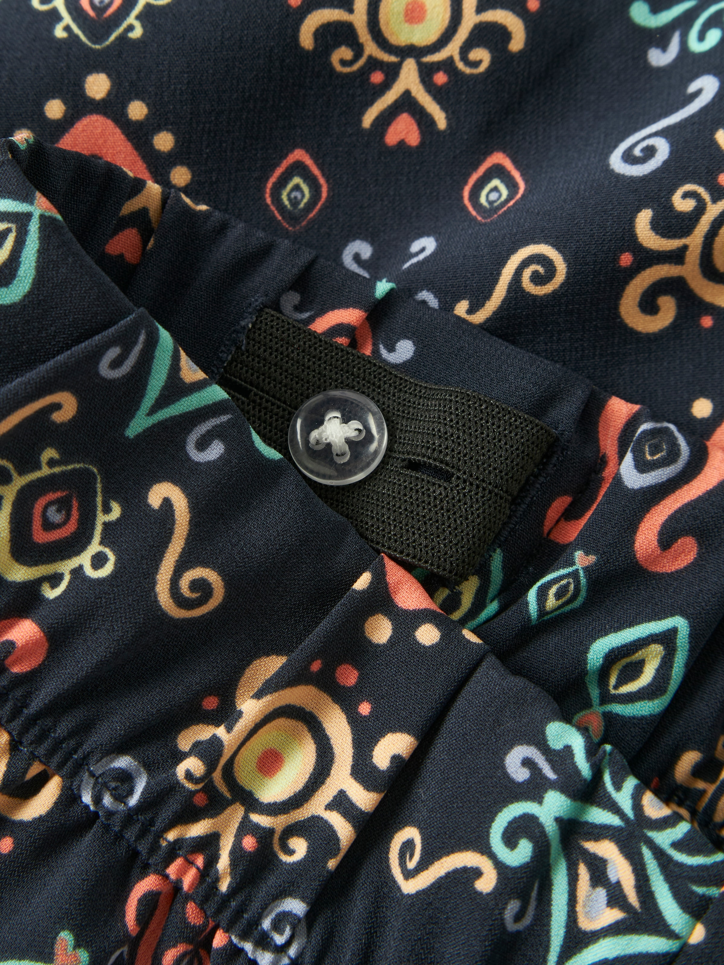 Name It Shorts »NKFVINAYA SHORTS FFFF NOOS«  Kunstfaser, Stretch, Allover-Druck, Eingrifftaschen