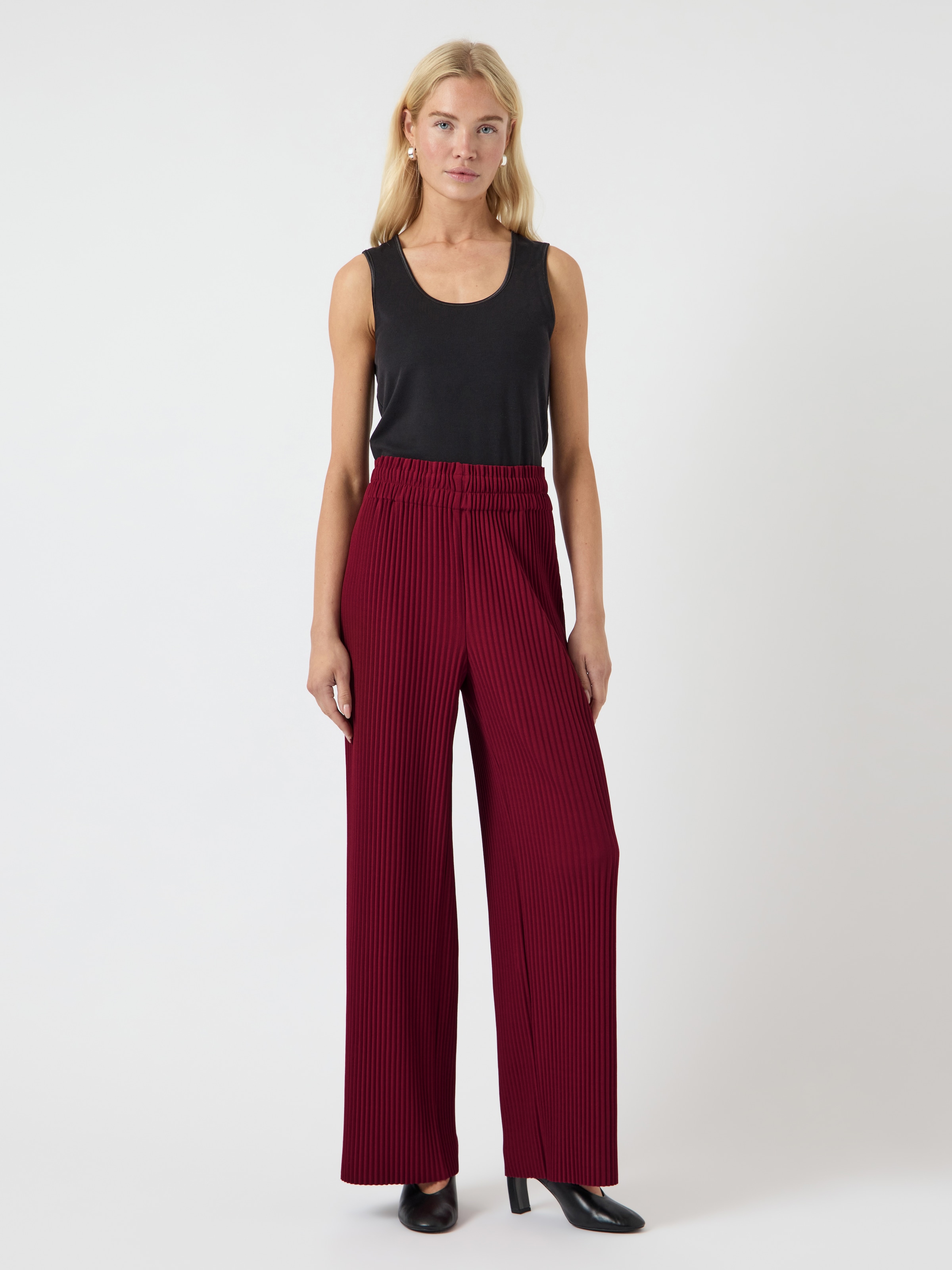 Y.A.S Schlupfhose »YASALISA HW PANT S. NOOS«, Sommerhose, mit Plisseefalten