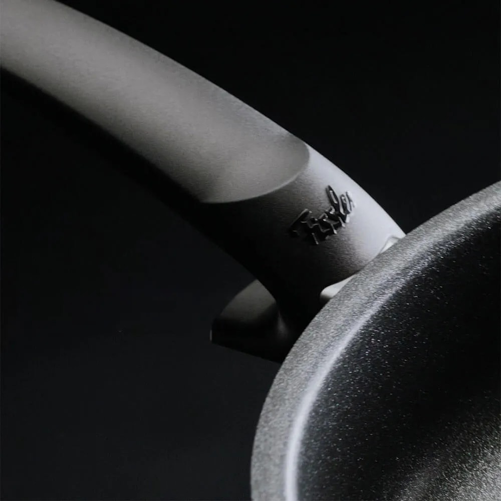 Fissler Bratpfanne »Adamant® premium Edelstahlpfanne beschichtet« Edelstahl 18/0 1 Stk. tlg. induktionsgeeignet,  kratzfeste Antihaft-Beschichtung, Made in Germany