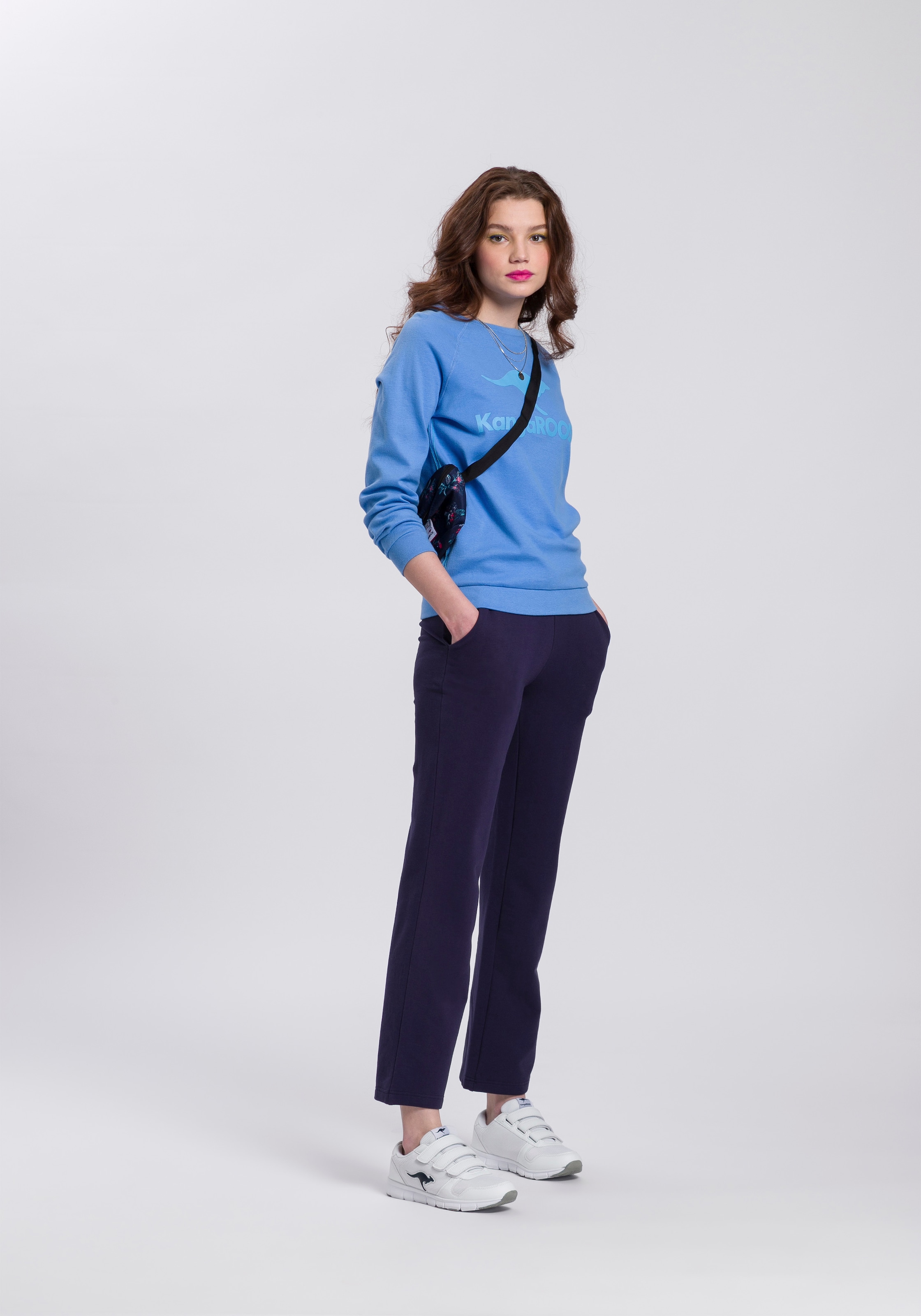 KangaROOS Sweatshirt, Langarm, figurumspielender Schnitt, mit Print, Rundhalsausschnitt