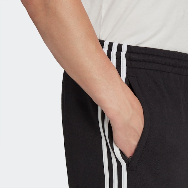 adidas Originals Shorts »ADICOLOR CLASSICS 3STREIFEN CARGOSHORTS«, (1 tlg.)  online shoppen bei OTTO