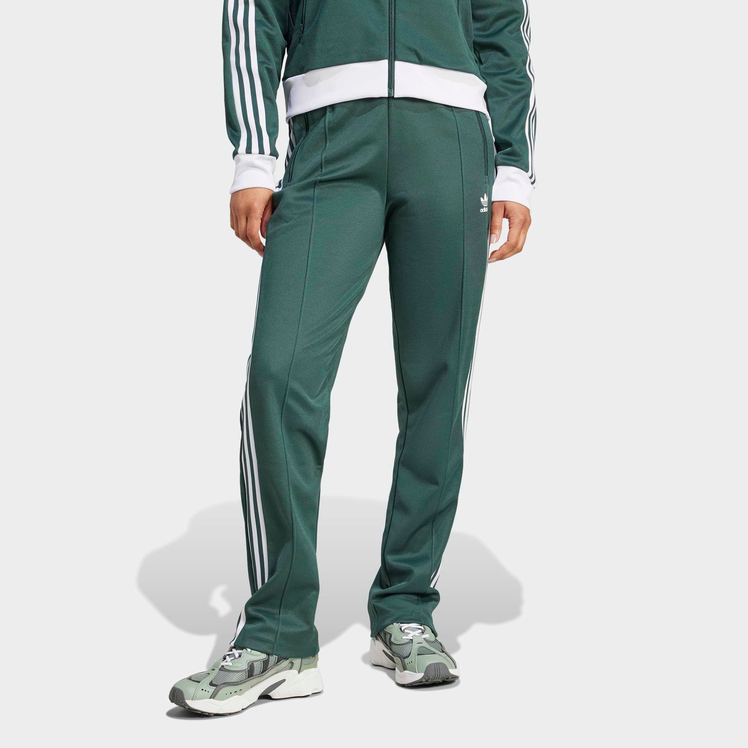 adidas Originals Sporthose »CLASSIC TP«, (1 tlg.), Retro Style, der gerade Schnitt mit schmal zulaufenden Bein