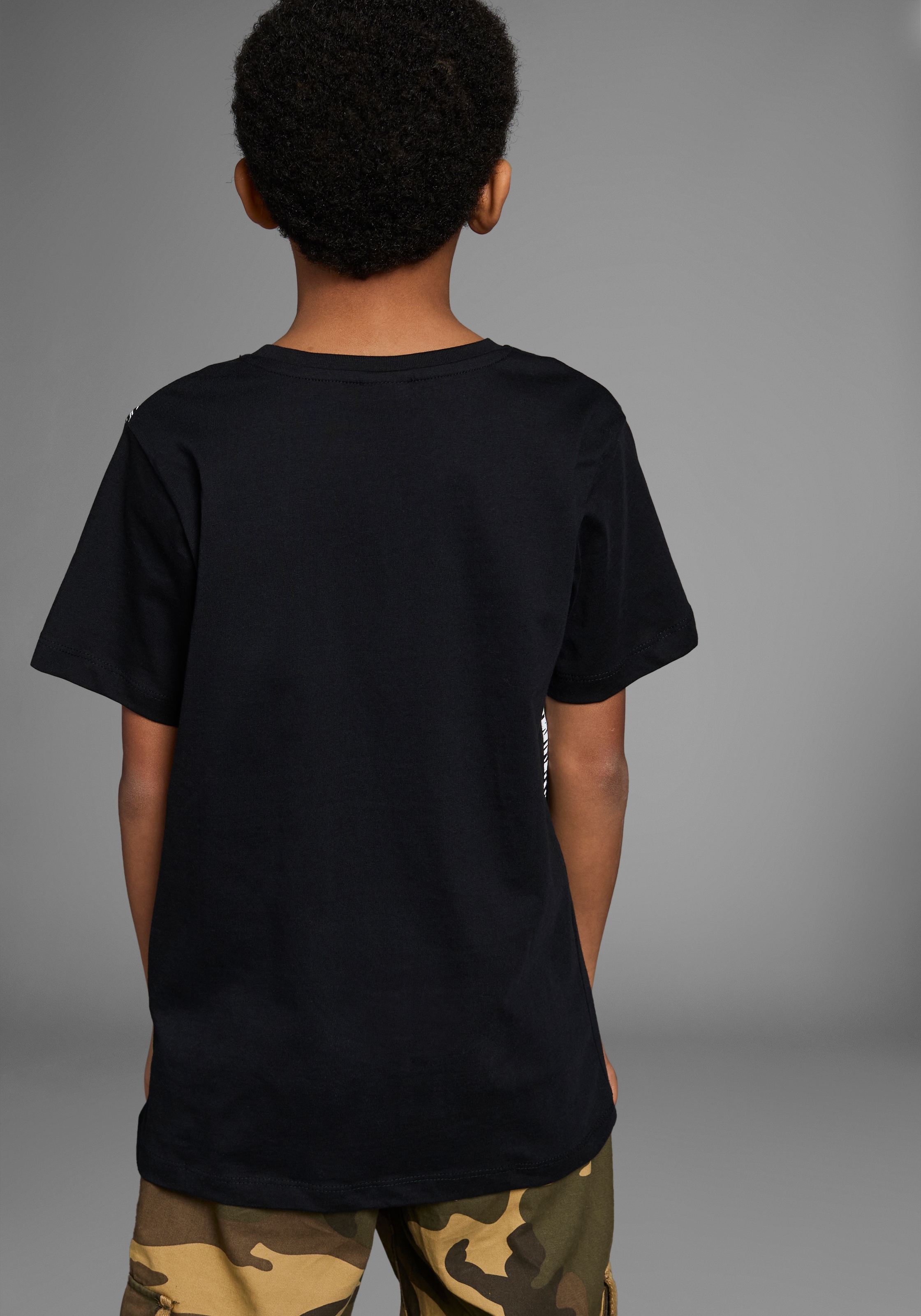 KIDSWORLD T-Shirt »Mit großem Druck: WHITE TIGER«, Kurzarm, Basic-Passform, bedruckt, Rundhalsausschnitt