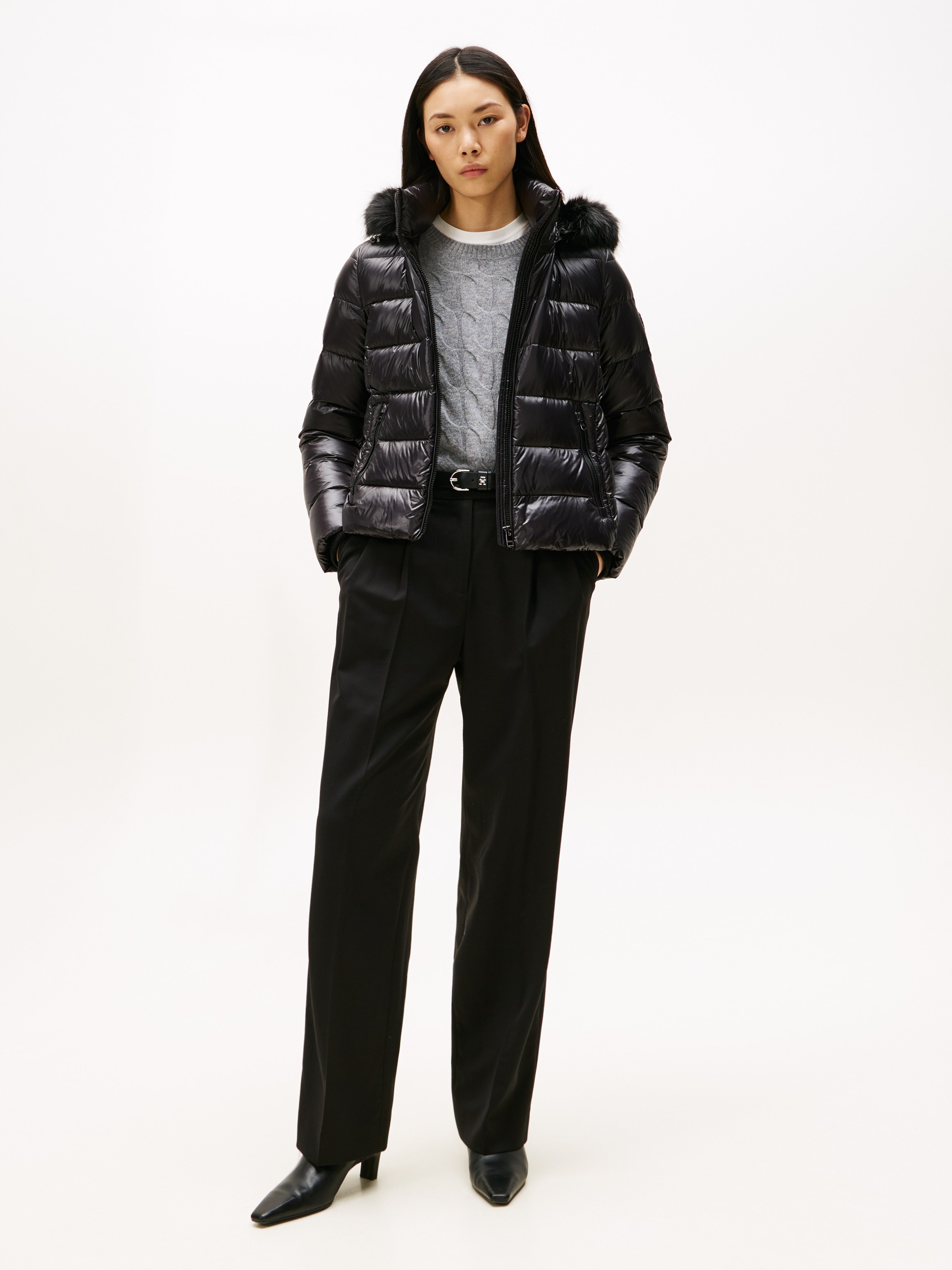 Tommy Hilfiger Steppjacke »GLOSS HW DOWN SLIM JACKET W FUR« in leicht glänzender Optik, mit Fellimitat