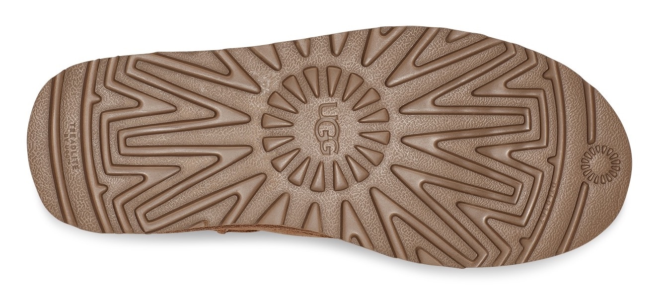 UGG Chelseaboots »NEUMEL PLATFORM CHELSEA«, Plateaustiefel, Winterstiefel mit praktischen Anziehlaschen