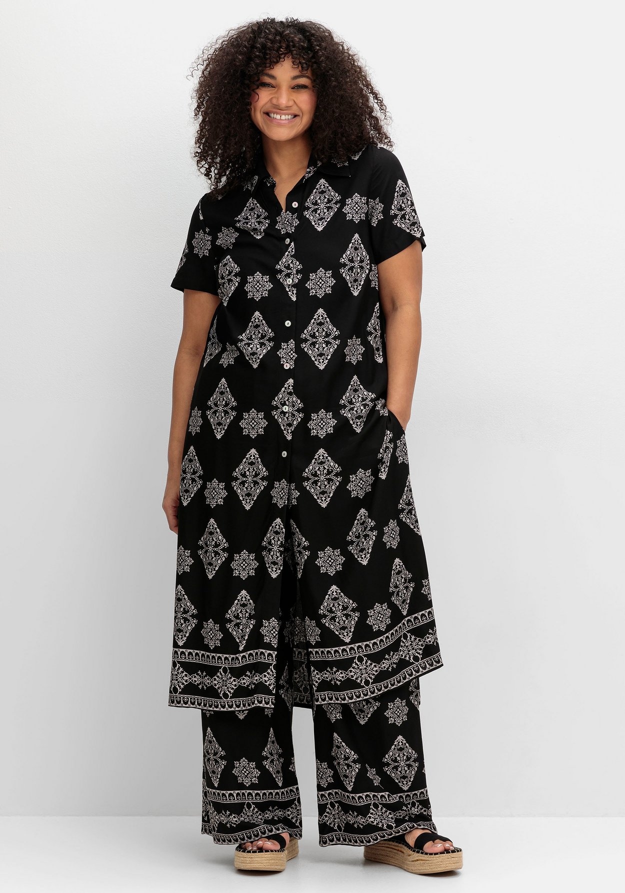 Sheego Longbluse »Longbluse mit Ornamentdruck, extralang«