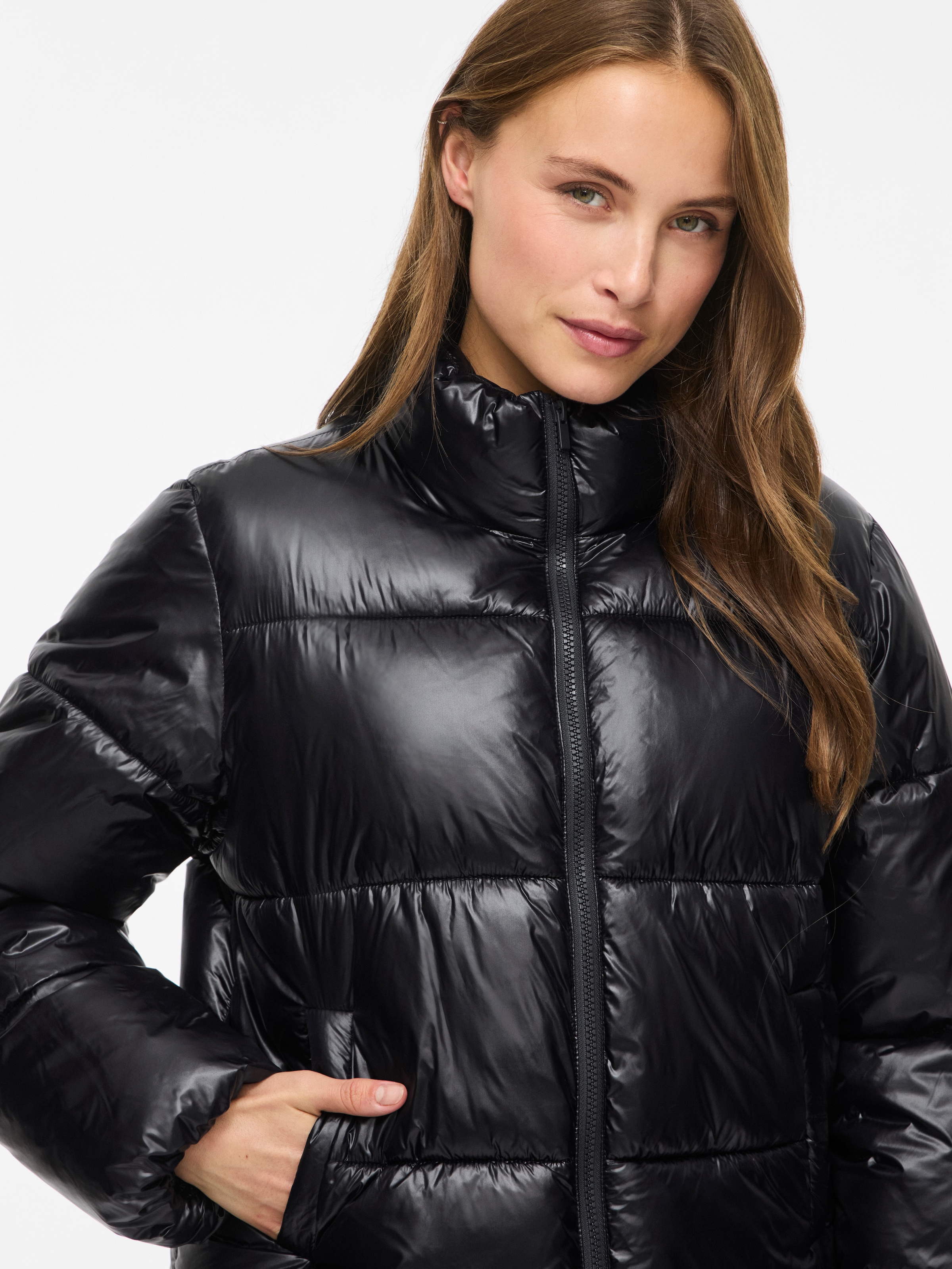 Vila Steppjacke »VILYCHEE L/S SHORT PUFFER/TB« Kunstfaser, hoher Stehkragen