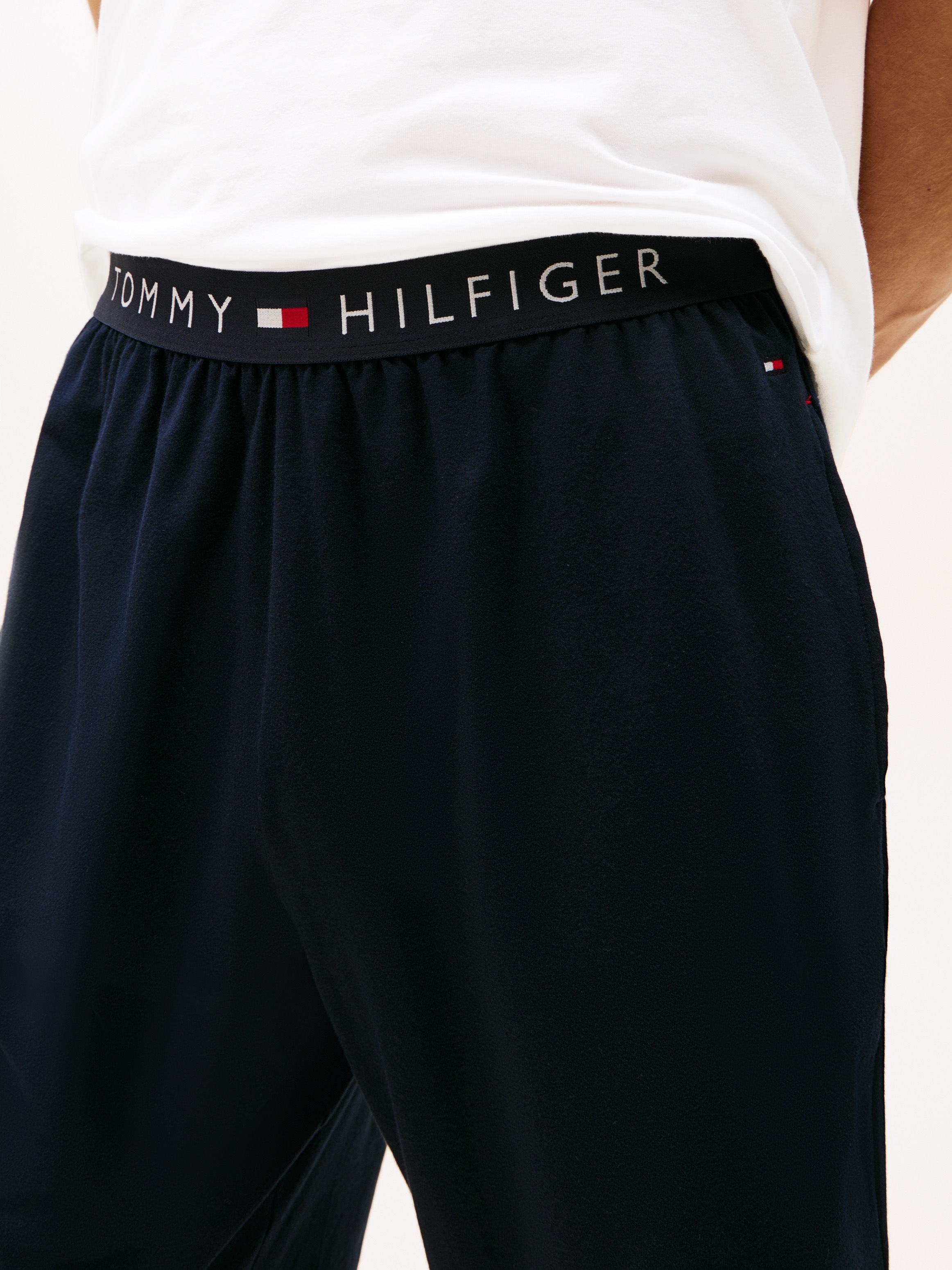Tommy Hilfiger Underwear Pyjama »CN SS SHORT JERSEY SET«, (Set, 2 tlg., 2er), mit Logostickereien
