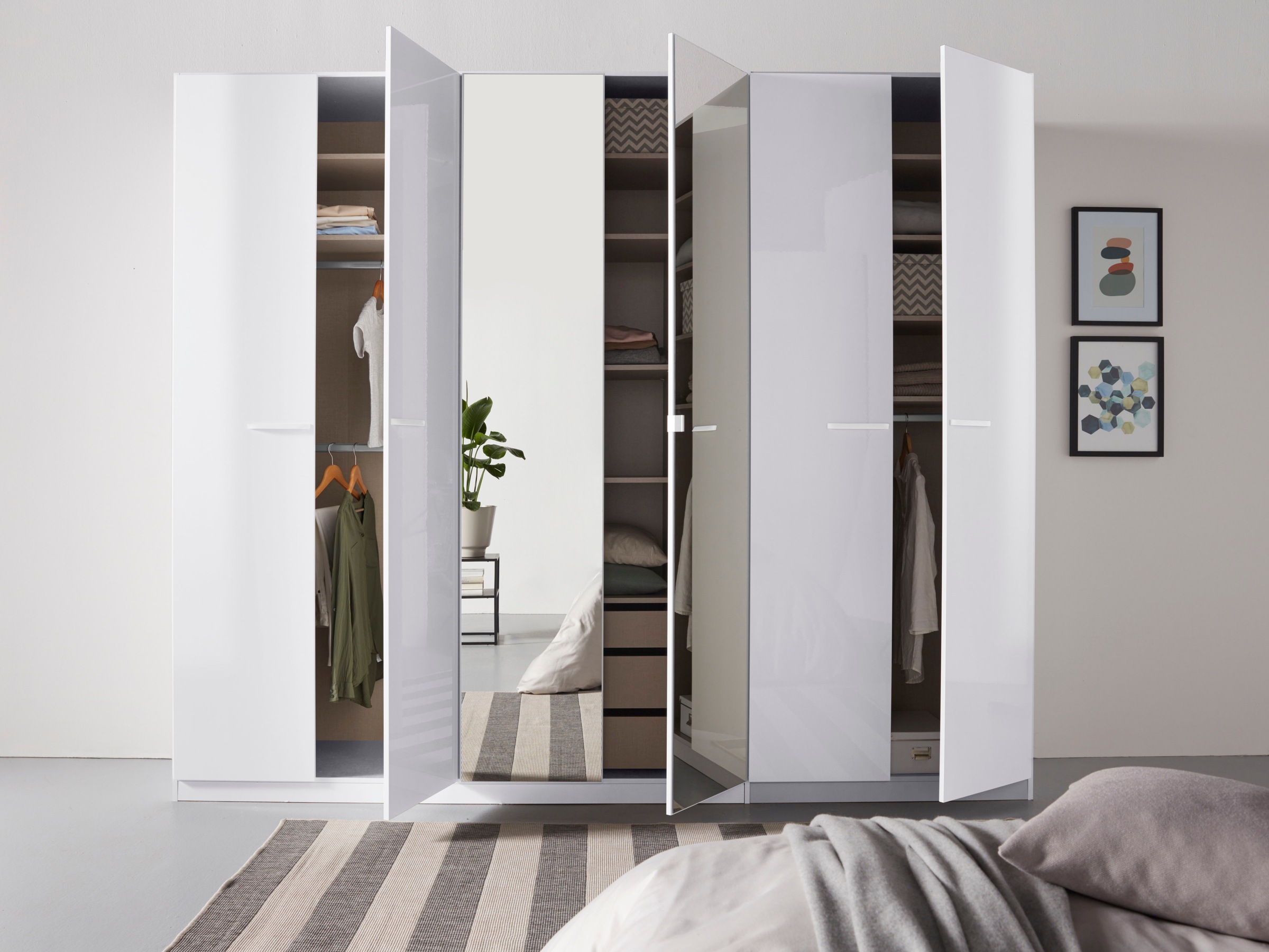 rauch Drehtürenschrank »Kleiderschrank Schrank Garderobe TOPSELLER OTELI inkl. Inneneinteilung«, mit zusätzlichen Einlegeböden, optional mit Spiegel MADE IN GERMANY