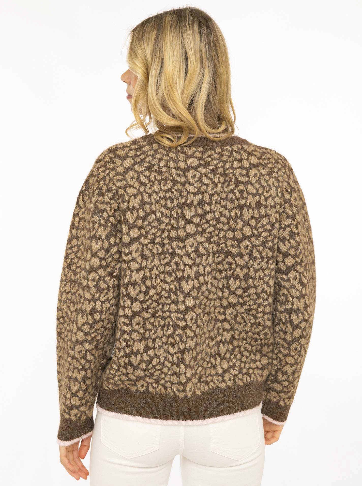 Zwillingsherz Strickjacke »"Leo & Patch"« Reißverschluss, Eingriffstaschen, Logopatch, farbige Kanten, Leomuster