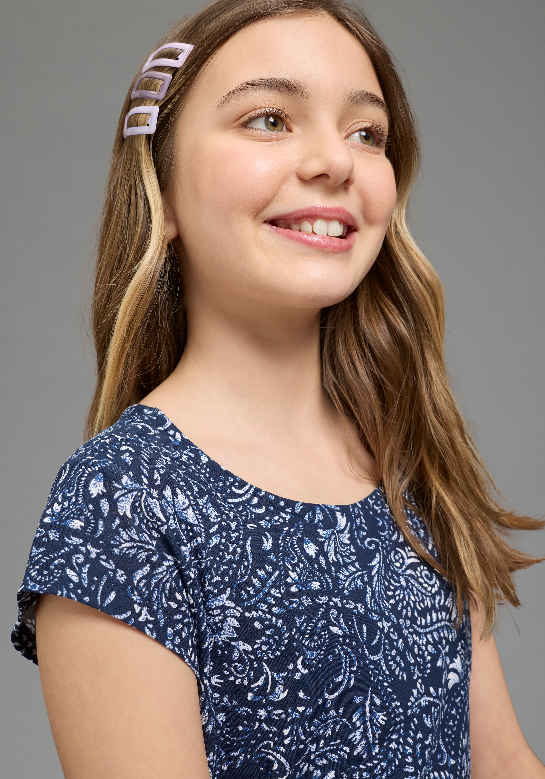 KIDSWORLD Jerseykleid »Viskose-Kleid mit Paisley Allover« Ohne Taschen Viskosekleid für Mädchen, mit modischem Druck, bequeme Passform